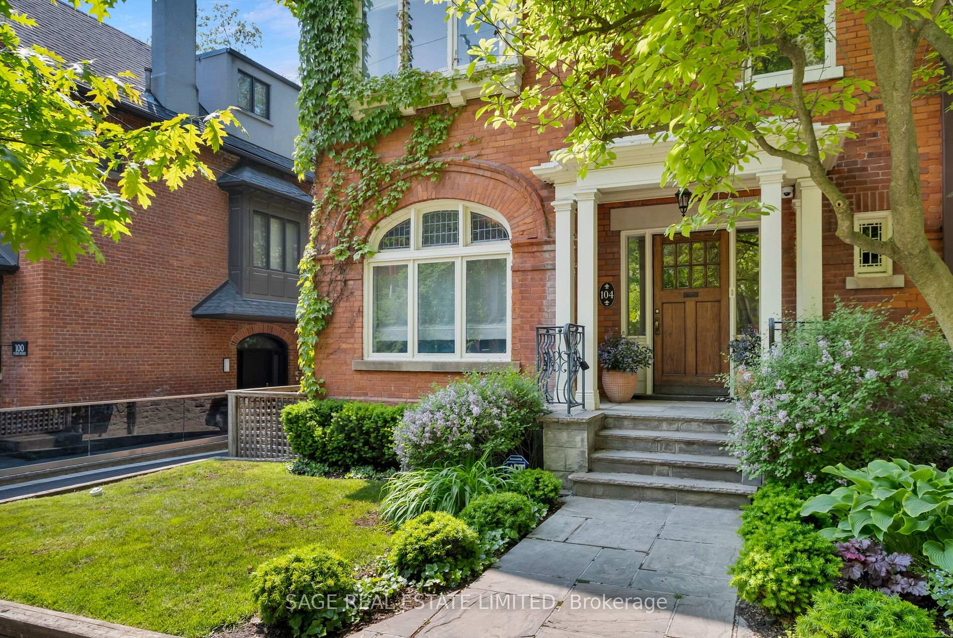 Photo 2 of 104 Park Road, Toronto, Rosedale-Moore Park — HOMEH