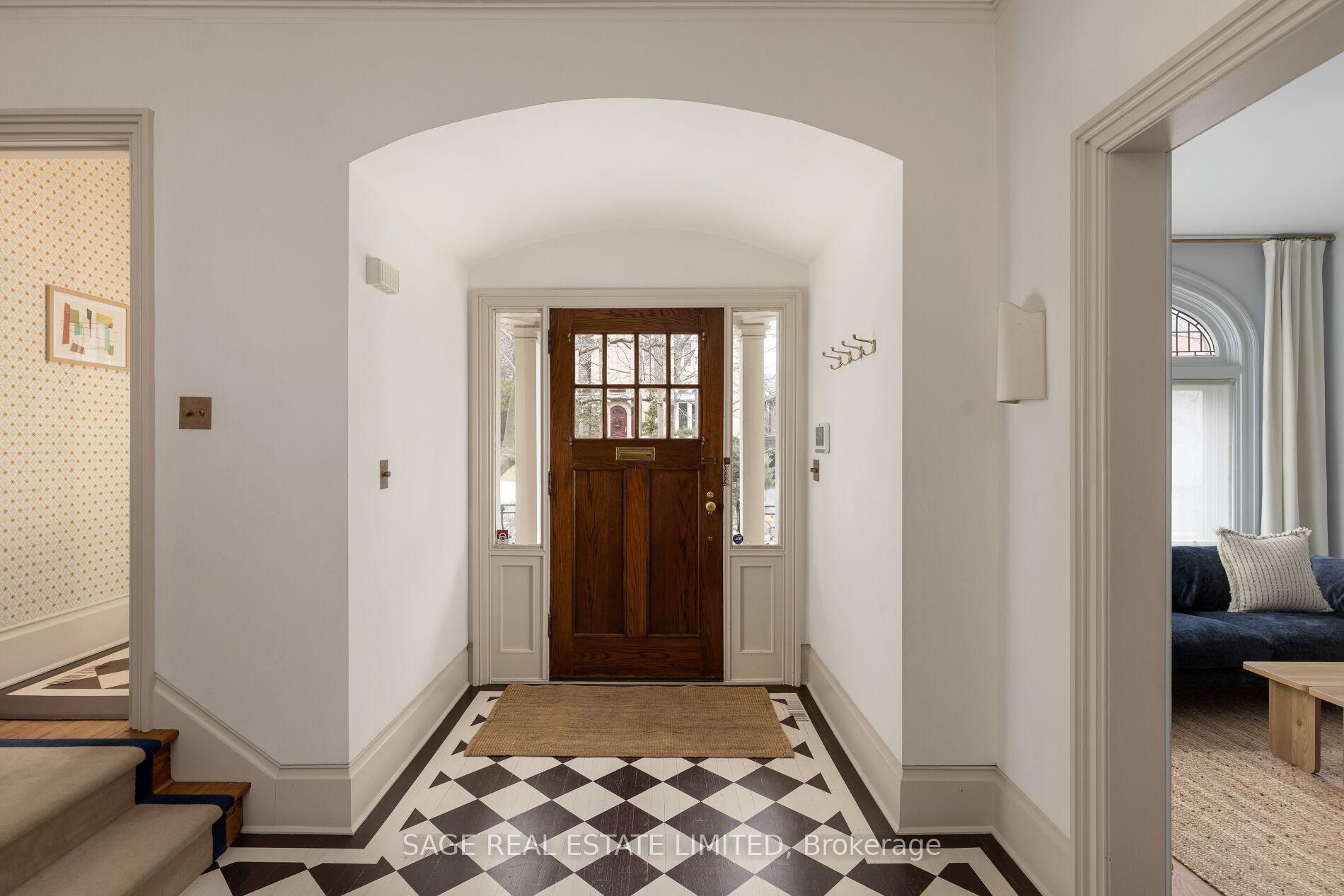 Photo 3 of 104 Park Road, Toronto, Rosedale-Moore Park — HOMEH