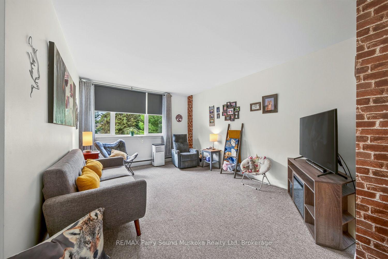 Photo 11 of Unit 6, 118 Isabella Street, Parry Sound — HOMEH