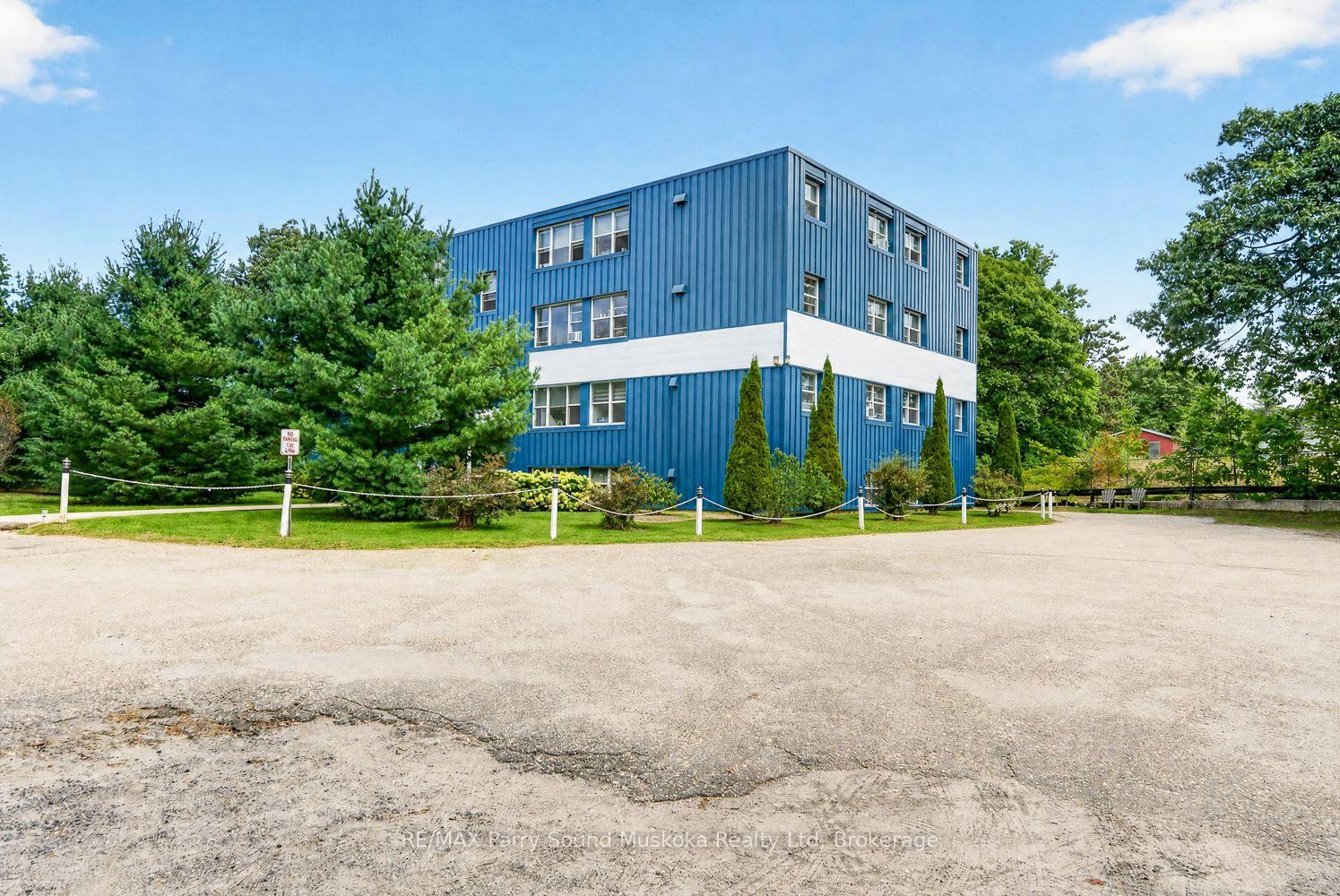 Photo 25 of Unit 6, 118 Isabella Street, Parry Sound — HOMEH