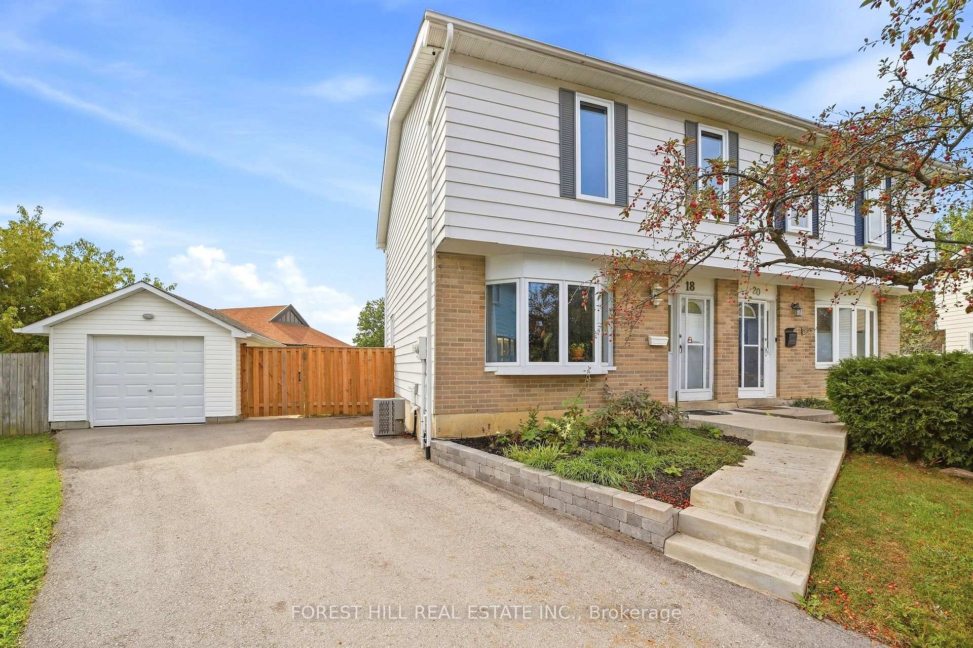 Photo 2 of 18 Griselda Court, Brampton, Northgate — HOMEH