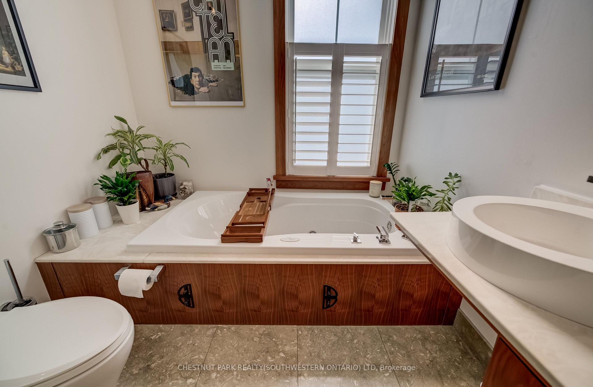 Photo 21 of 59 Allen Street W, Waterloo, Uptown West — HOMEH