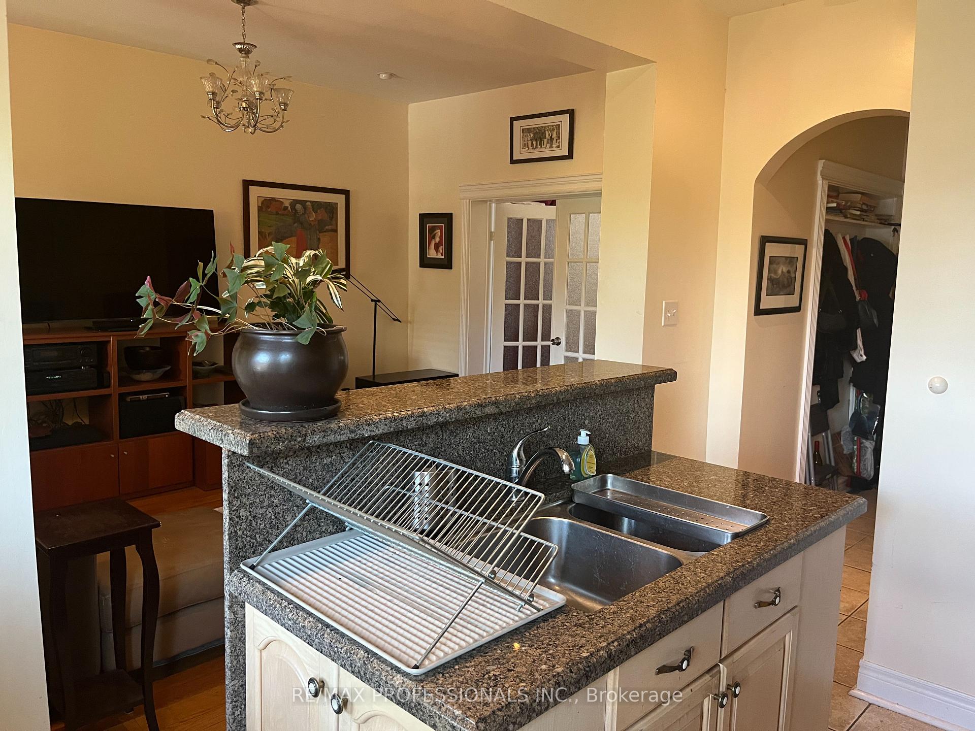 Photo 7 of Unit Main, 282 Keele Street, Toronto, Junction Area — HOMEH