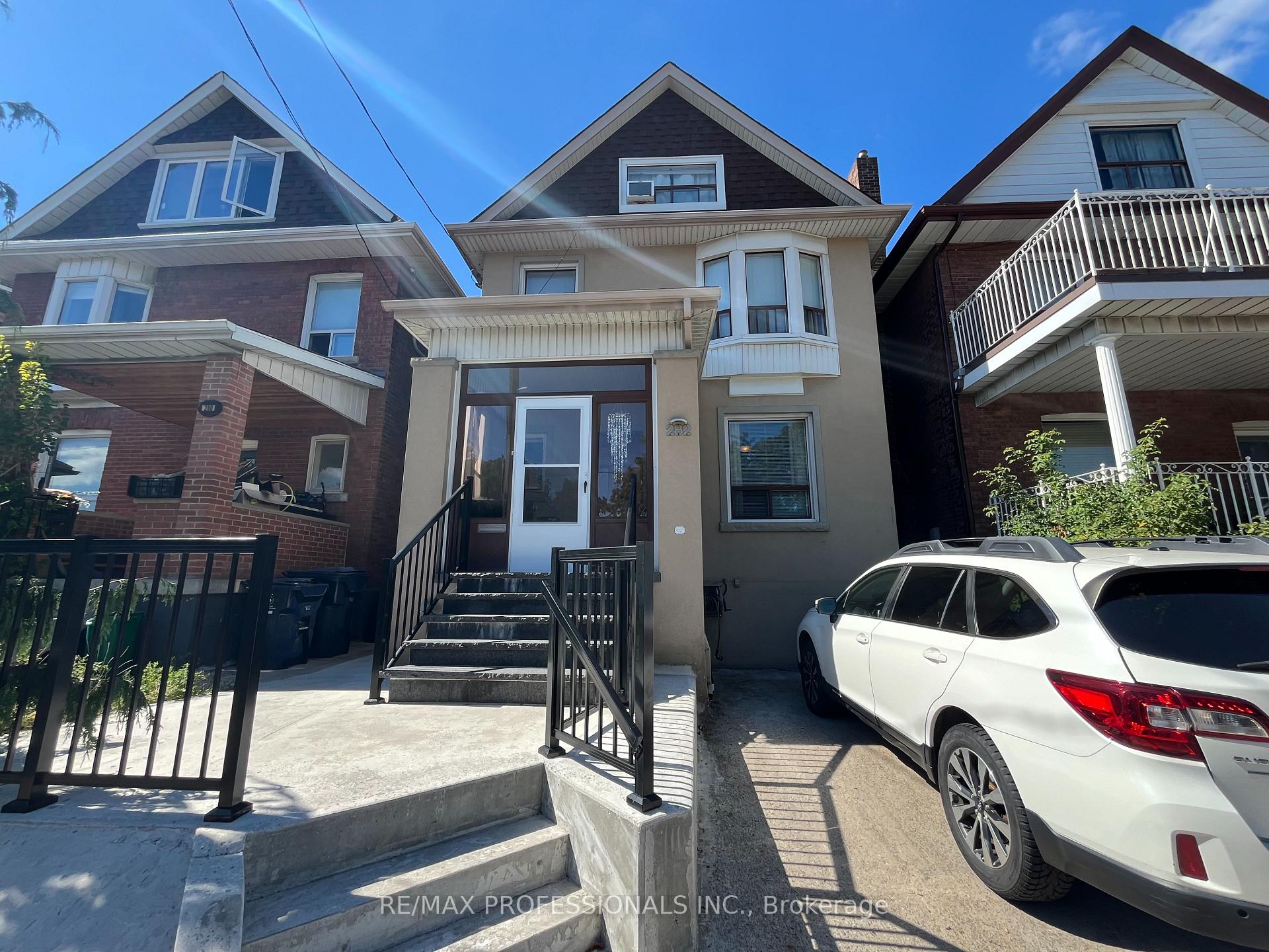Photo of Unit Main, 282 Keele Street