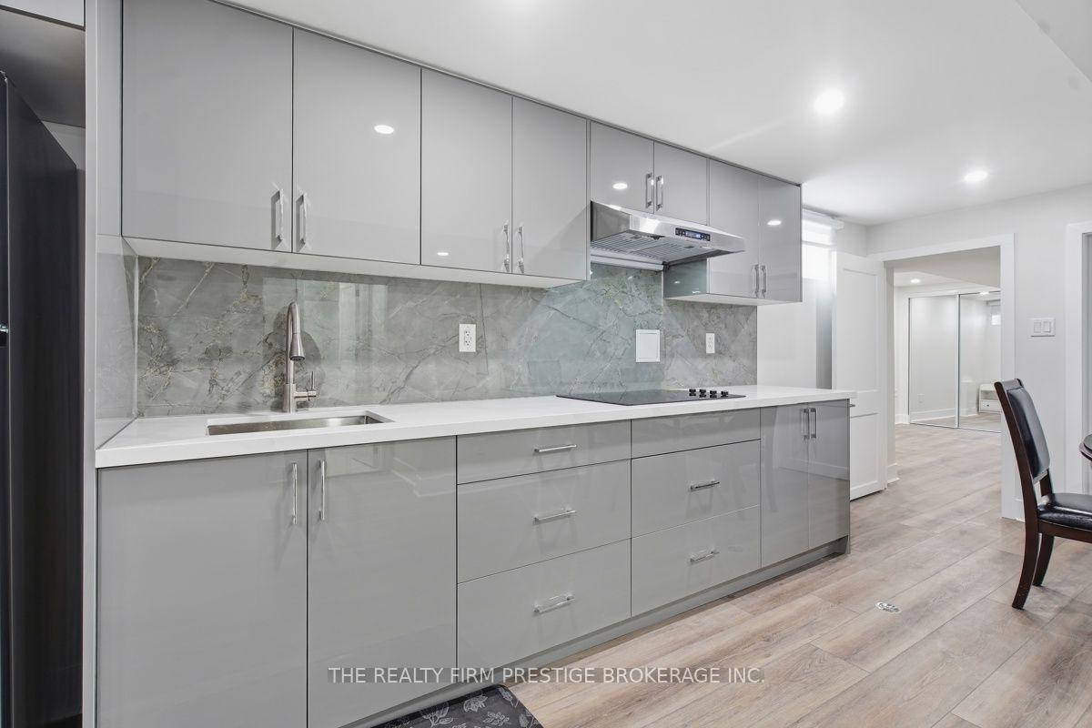 Photo 3 of 612 Fox Mill Place, London, South N — HOMEH