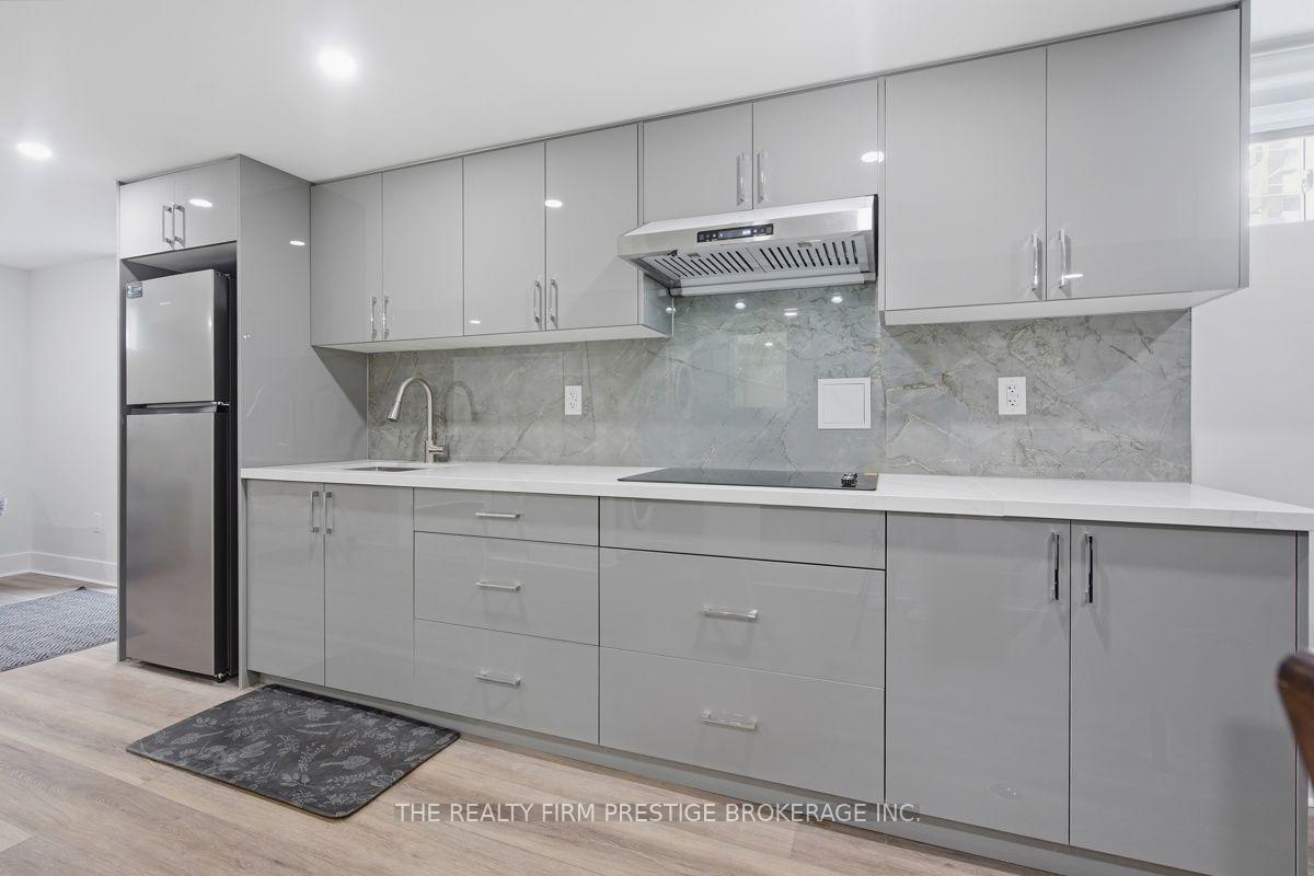 Photo 4 of 612 Fox Mill Place, London, South N — HOMEH