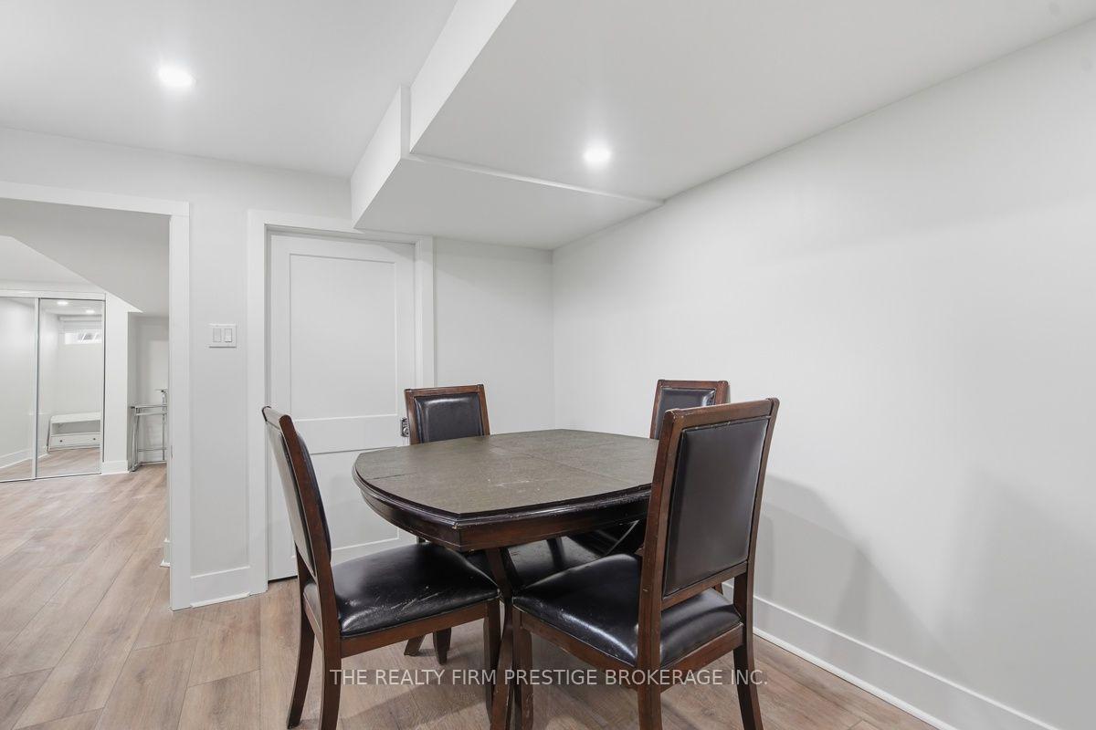 Photo 5 of 612 Fox Mill Place, London, South N — HOMEH