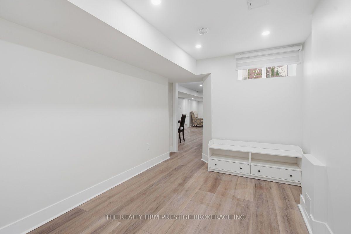 Photo 7 of 612 Fox Mill Place, London, South N — HOMEH