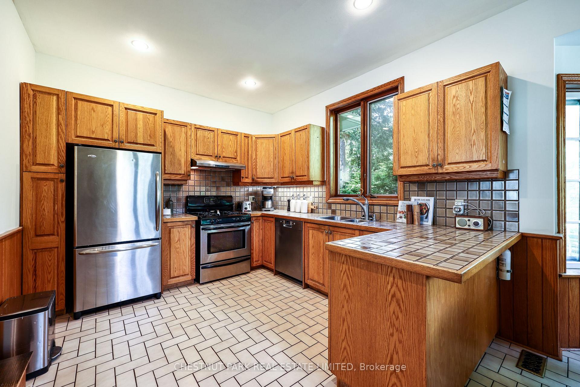 Photo 28 of 2 Springbank Avenue, Scarborough, Birchcliffe-Cliffside — HOMEH