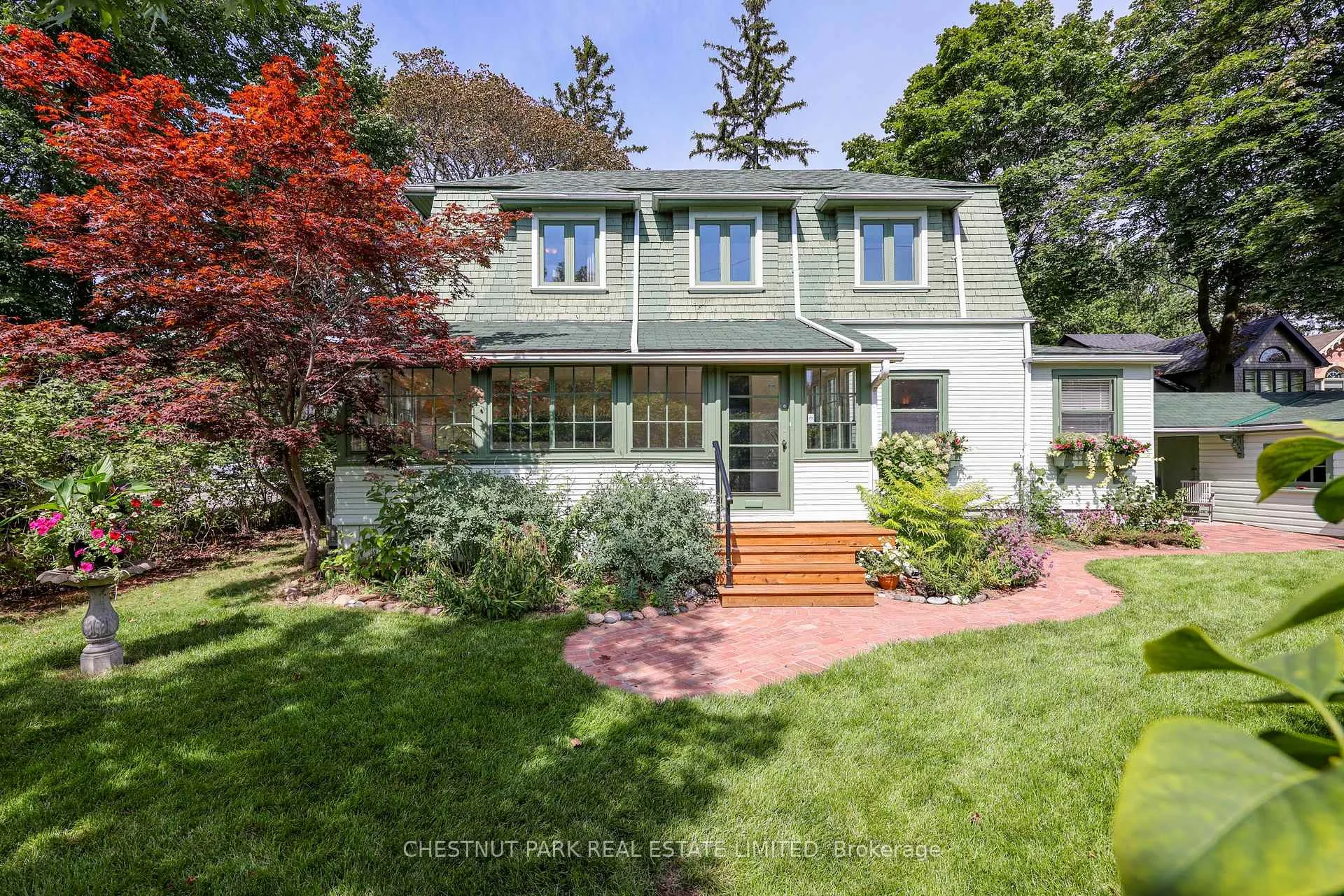Photo 4 of 2 Springbank Avenue, Scarborough, Birchcliffe-Cliffside — HOMEH