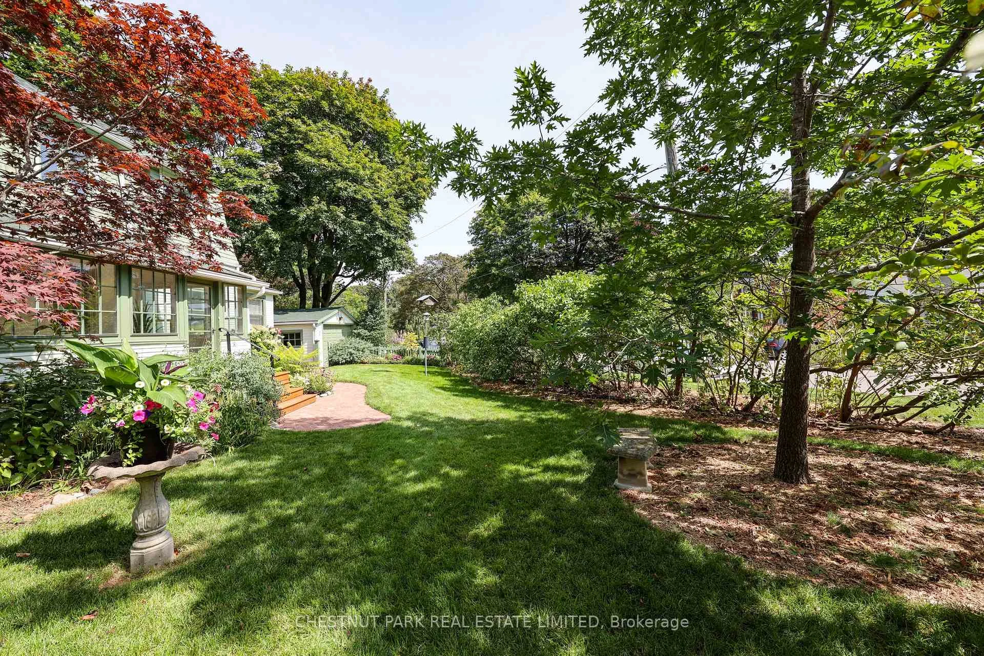 Photo 8 of 2 Springbank Avenue, Scarborough, Birchcliffe-Cliffside — HOMEH