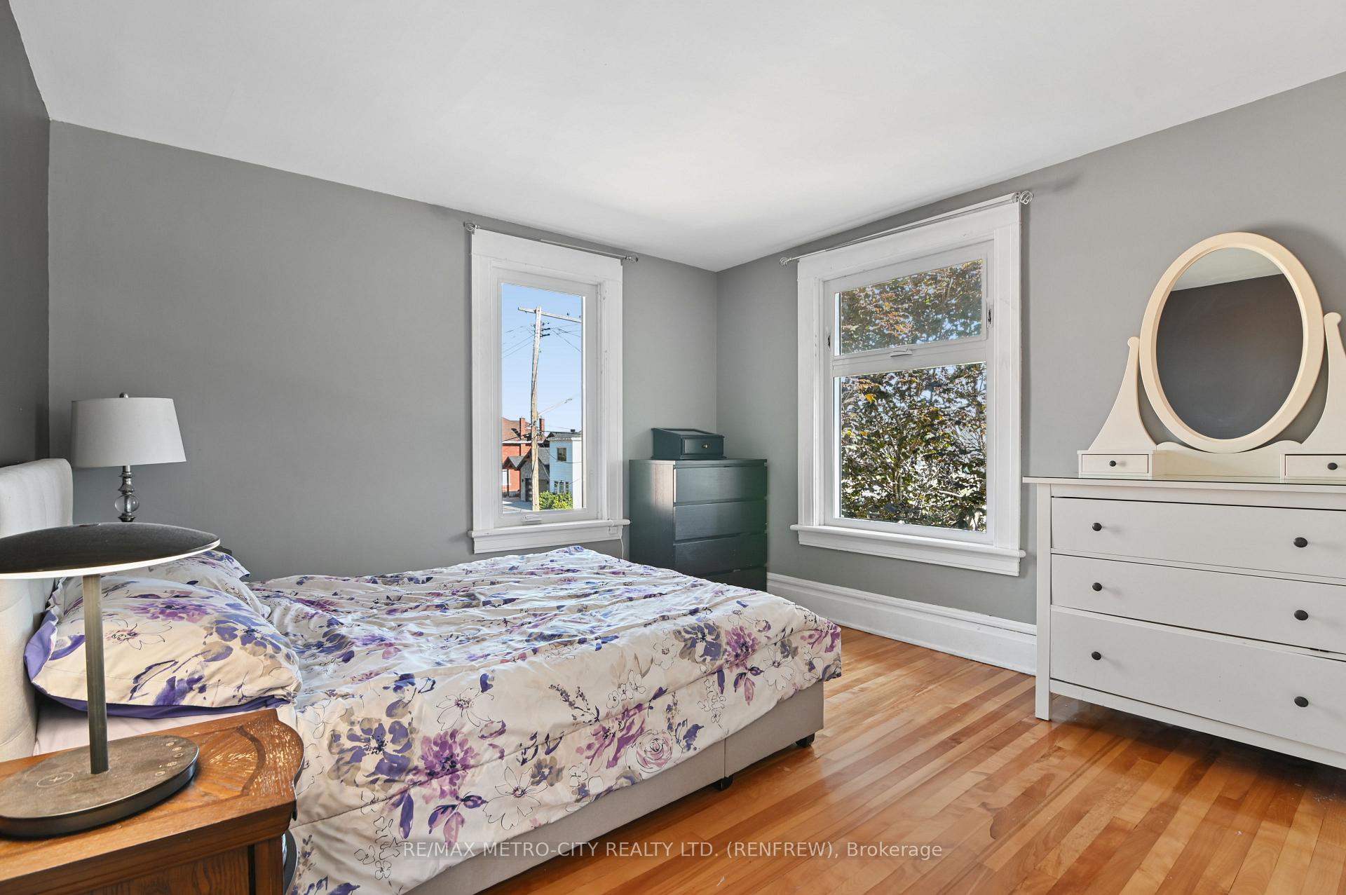 Photo 25 of 450 Barr Street, Renfrew, Renfrew — HOMEH