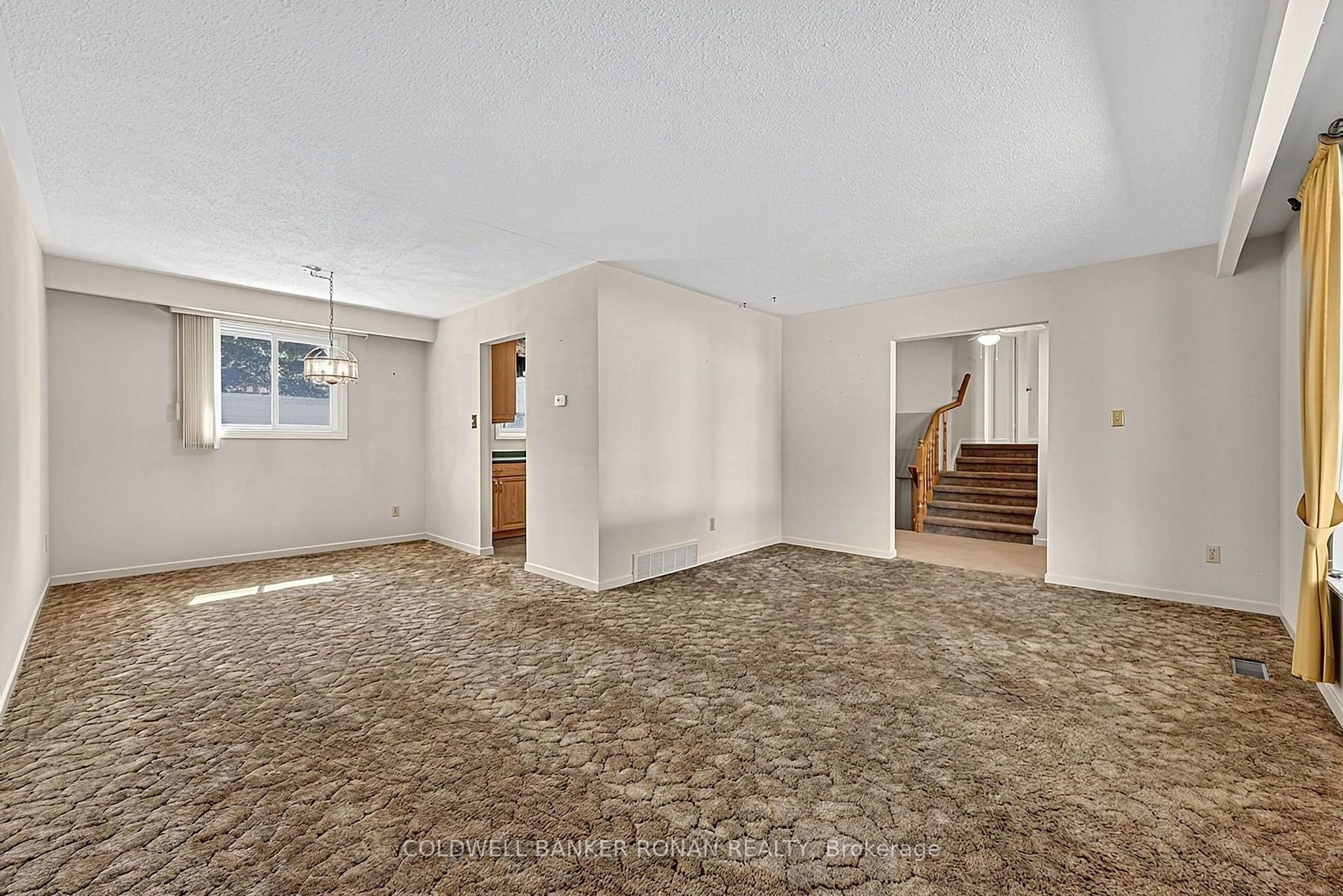 Photo 7 of 13 Grohal Drive, Adjala-Tosorontio, Everett — HOMEH