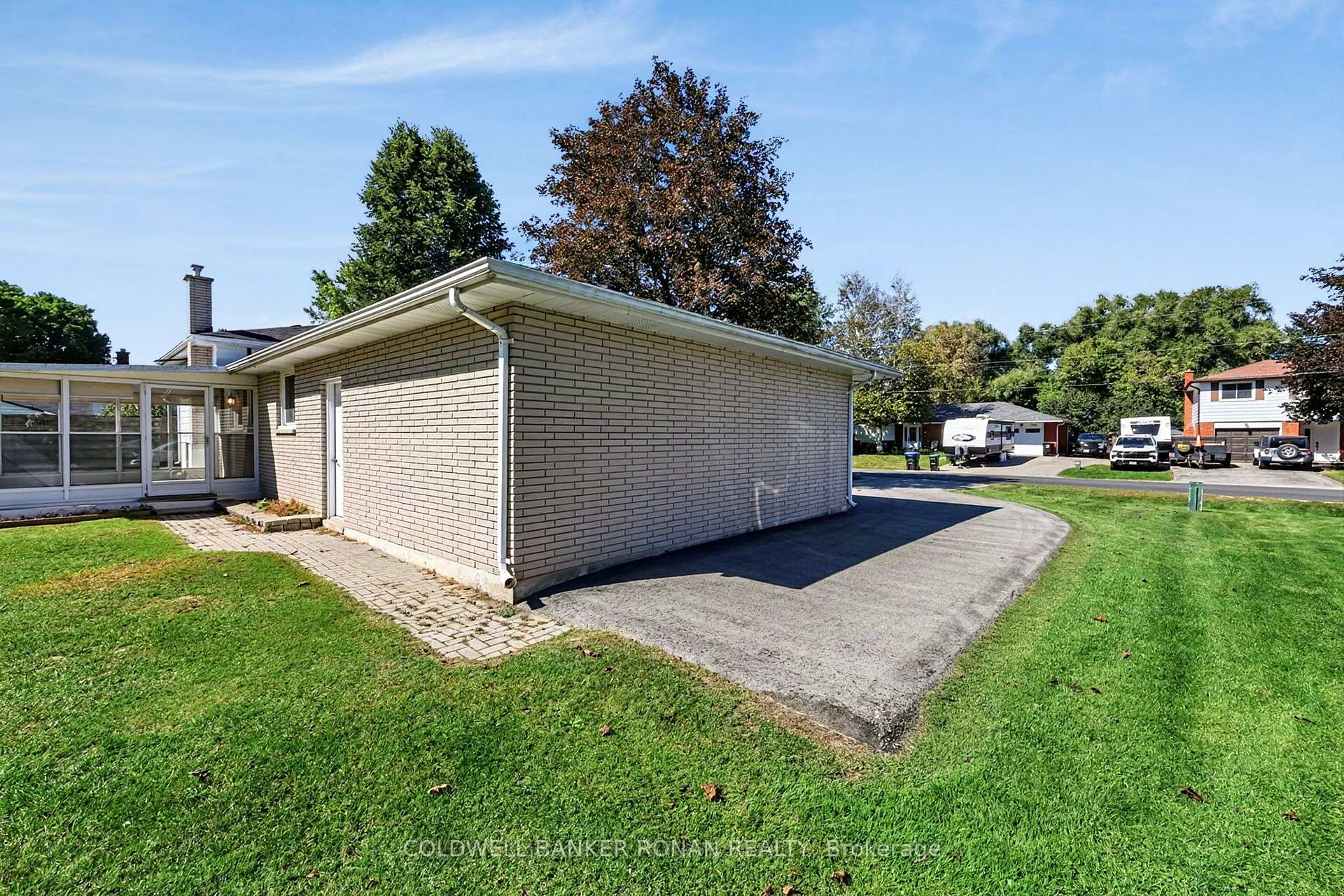 Photo 30 of 13 Grohal Drive, Adjala-Tosorontio, Everett — HOMEH