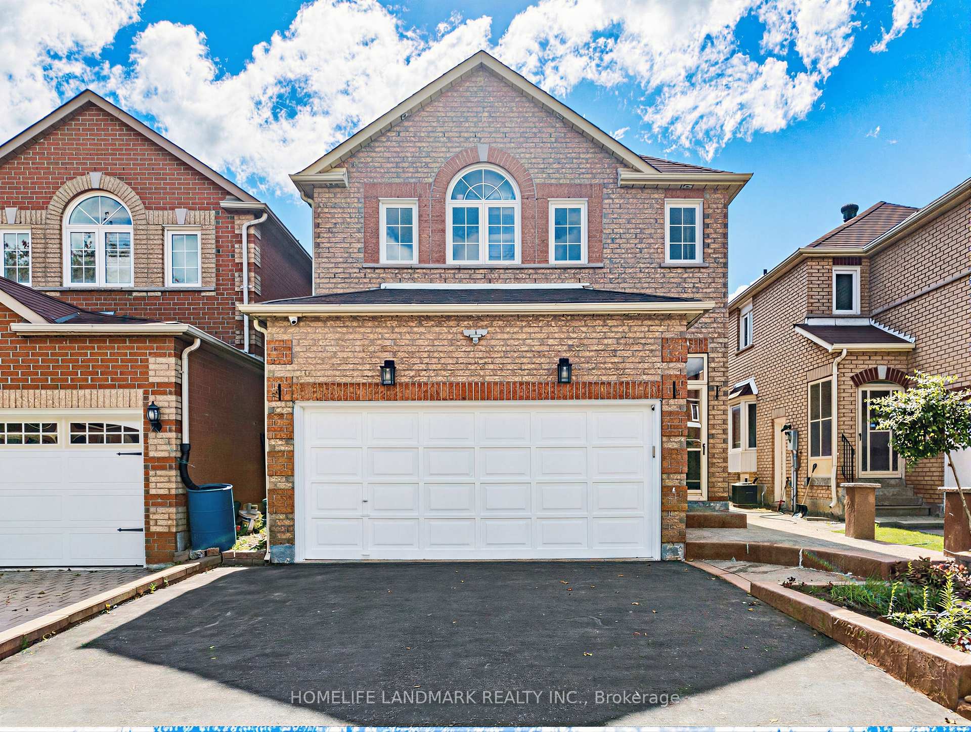 Photo 1 of 106 Clarion Crescent, Markham, Middlefield — HOMEH