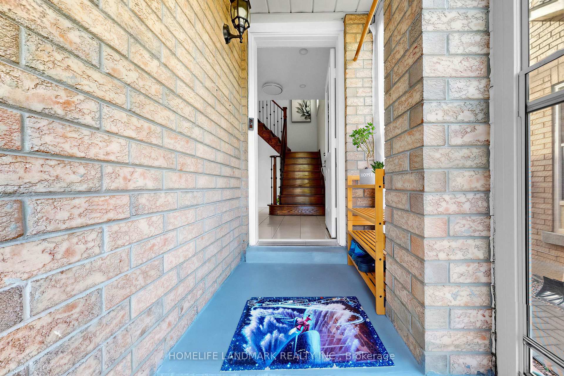 Photo 5 of 106 Clarion Crescent, Markham, Middlefield — HOMEH