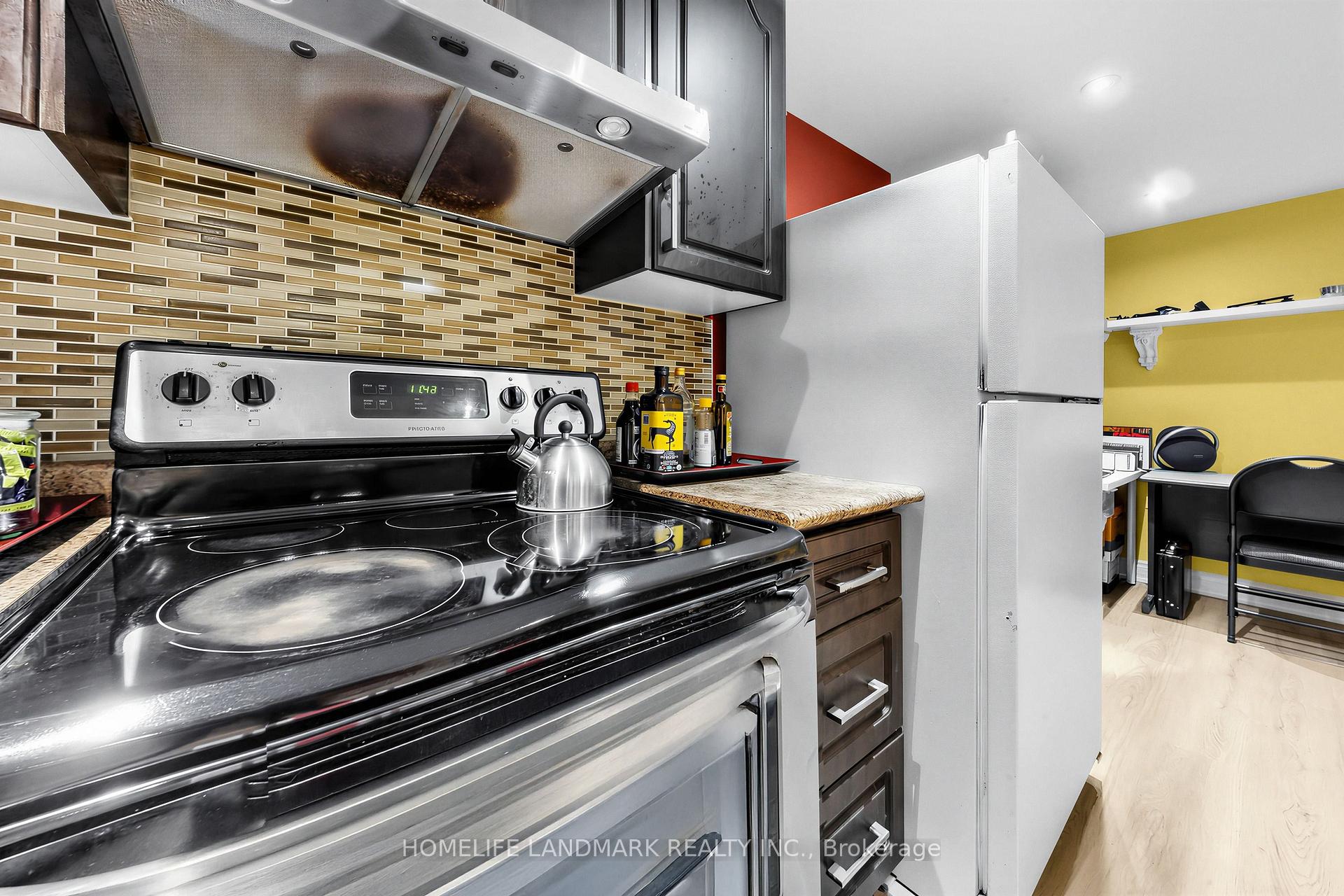 Photo 24 of 106 Clarion Crescent, Markham, Middlefield — HOMEH