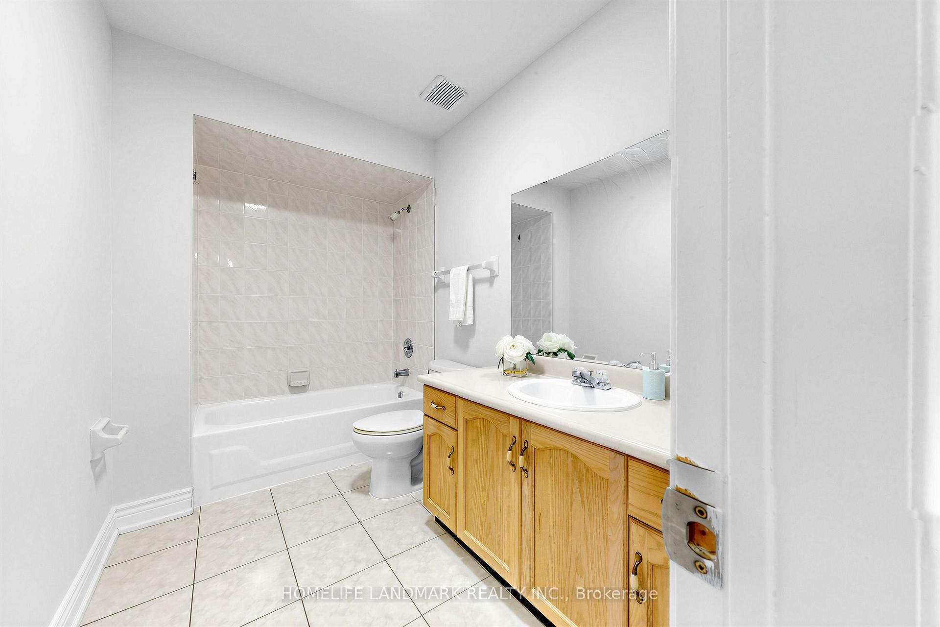 Photo 40 of 106 Clarion Crescent, Markham, Middlefield — HOMEH