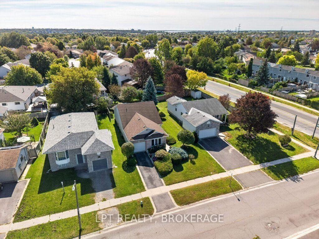 Photo 2 of 401 Waterloo Drive, Kingston, East Gardiners Rd — HOMEH