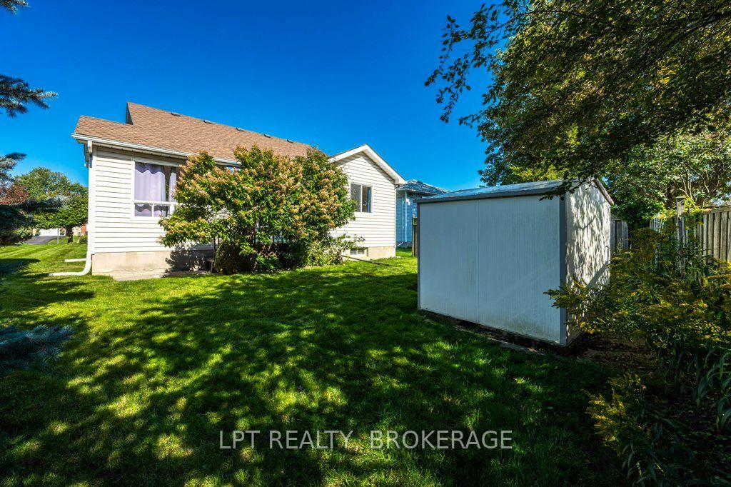 Photo 5 of 401 Waterloo Drive, Kingston, East Gardiners Rd — HOMEH