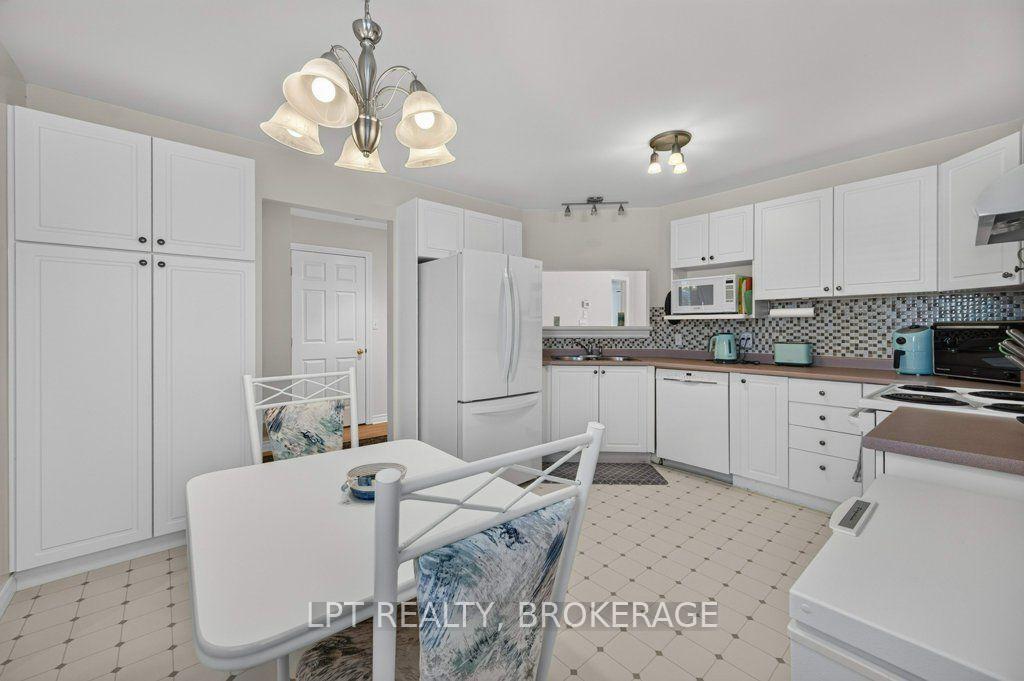 Photo 12 of 401 Waterloo Drive, Kingston, East Gardiners Rd — HOMEH