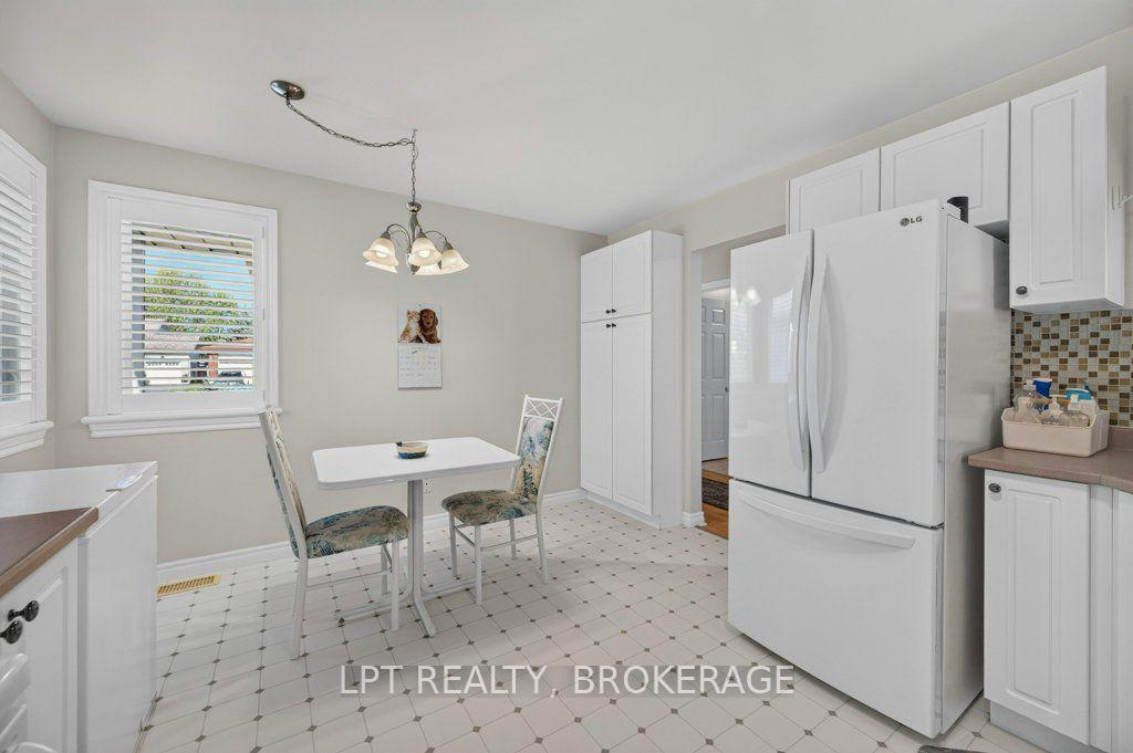Photo 13 of 401 Waterloo Drive, Kingston, East Gardiners Rd — HOMEH