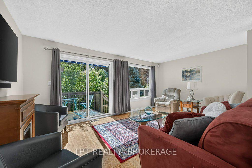 Photo 16 of 401 Waterloo Drive, Kingston, East Gardiners Rd — HOMEH