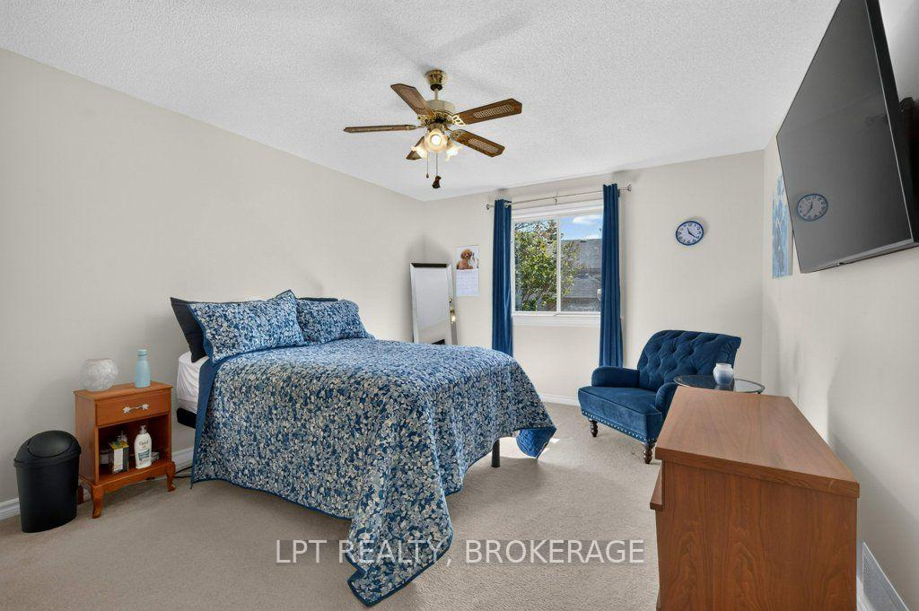 Photo 20 of 401 Waterloo Drive, Kingston, East Gardiners Rd — HOMEH