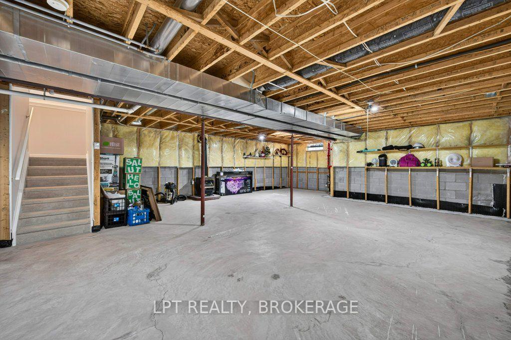 Photo 32 of 401 Waterloo Drive, Kingston, East Gardiners Rd — HOMEH