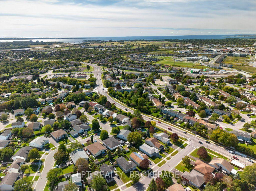 Photo 41 of 401 Waterloo Drive, Kingston, East Gardiners Rd — HOMEH