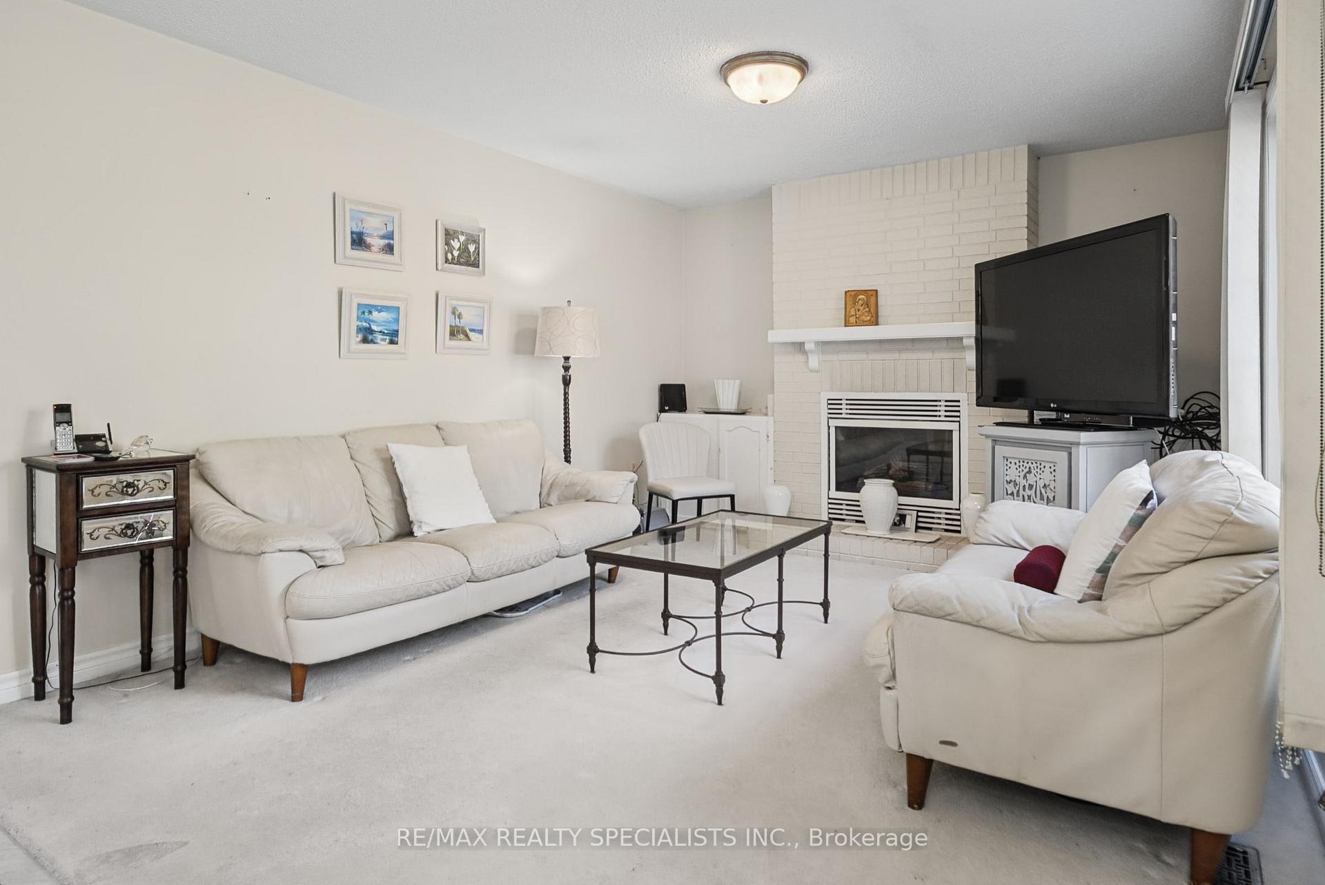 Photo 17 of 1099 Thoresby Drive, Oakville, Clearview — HOMEH