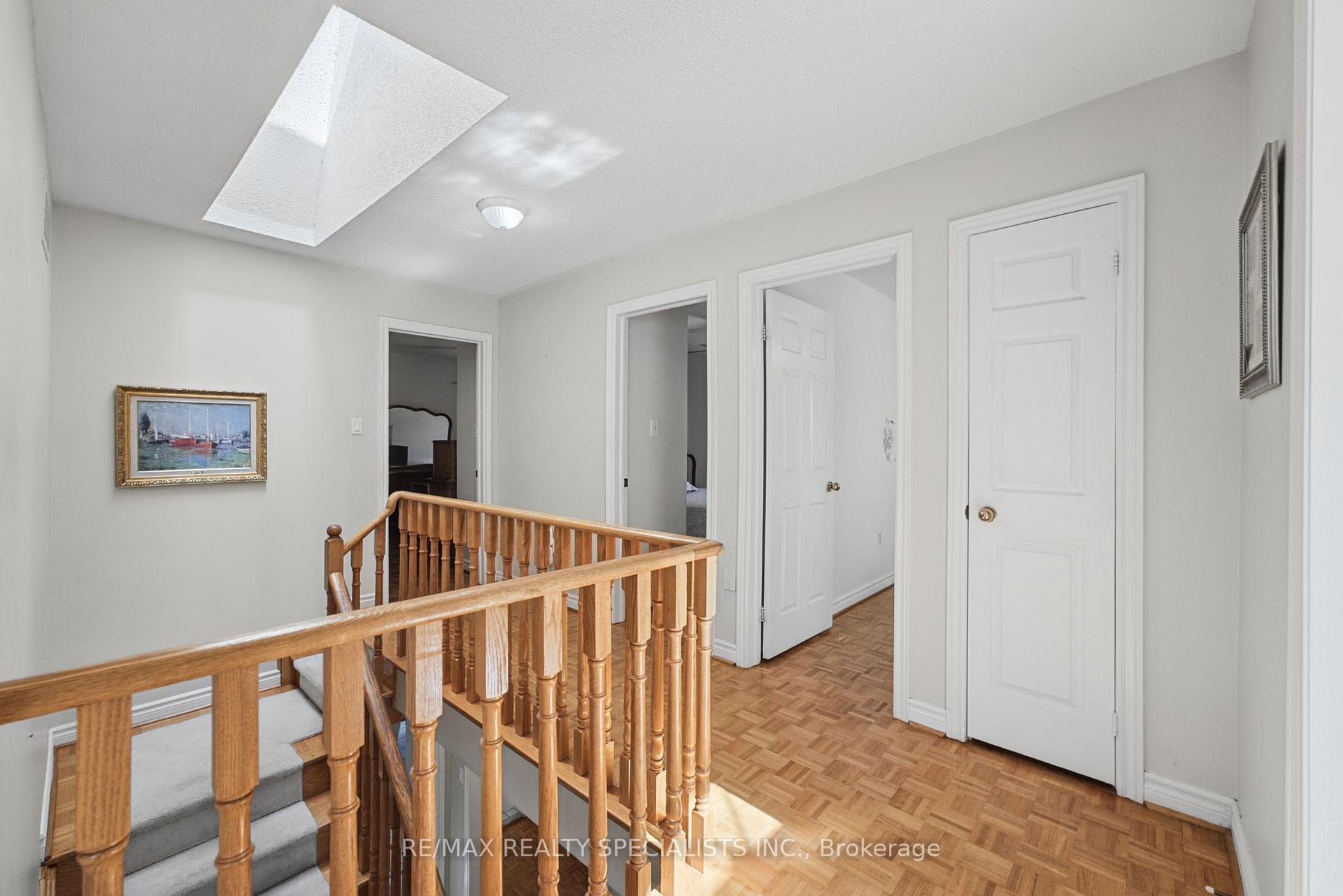 Photo 27 of 1099 Thoresby Drive, Oakville, Clearview — HOMEH