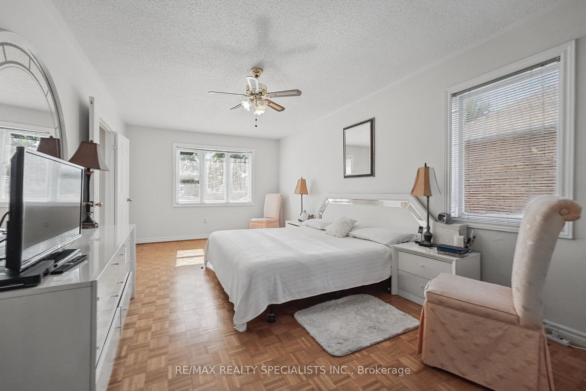 Photo 30 of 1099 Thoresby Drive, Oakville, Clearview — HOMEH