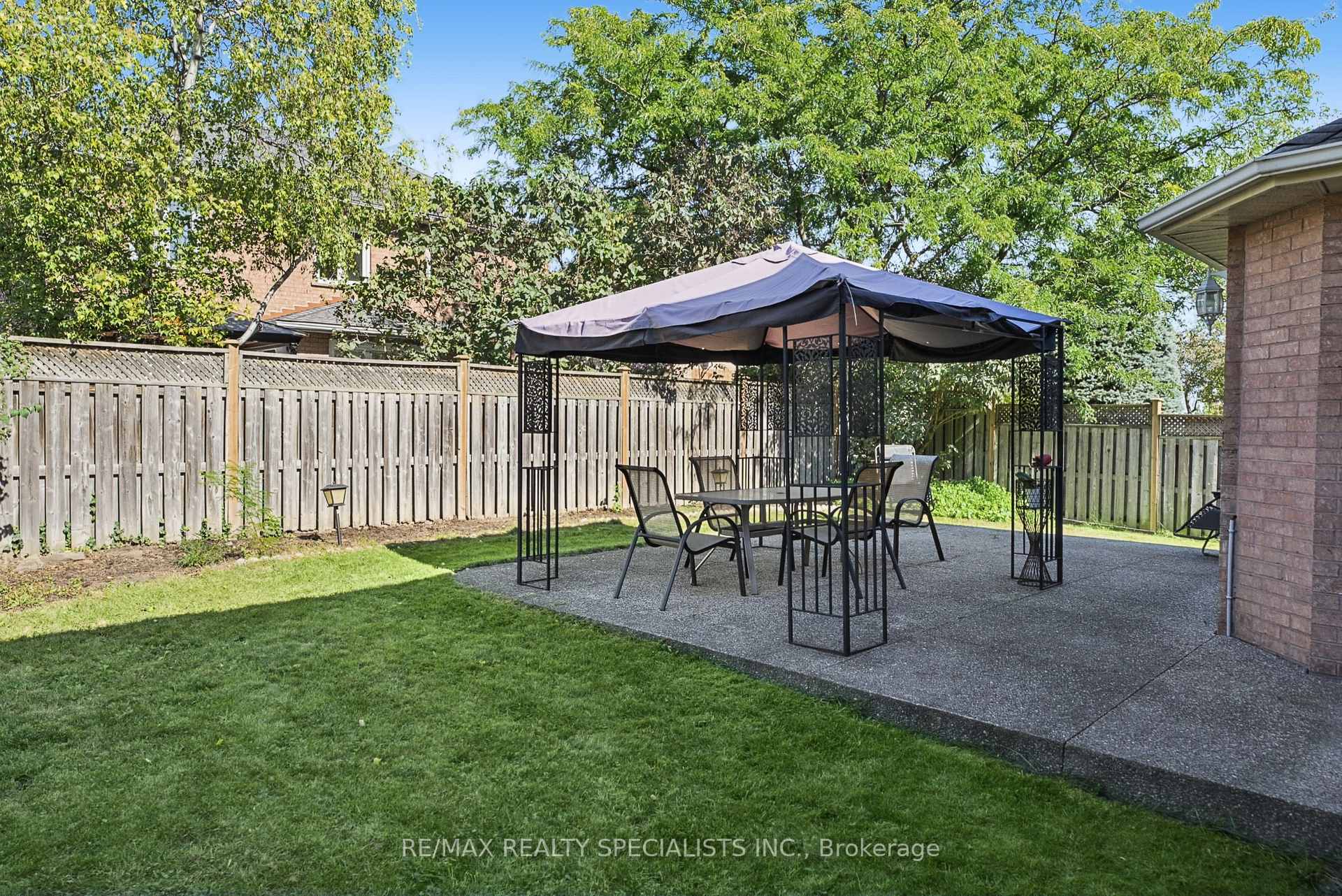 Photo 42 of 1099 Thoresby Drive, Oakville, Clearview — HOMEH
