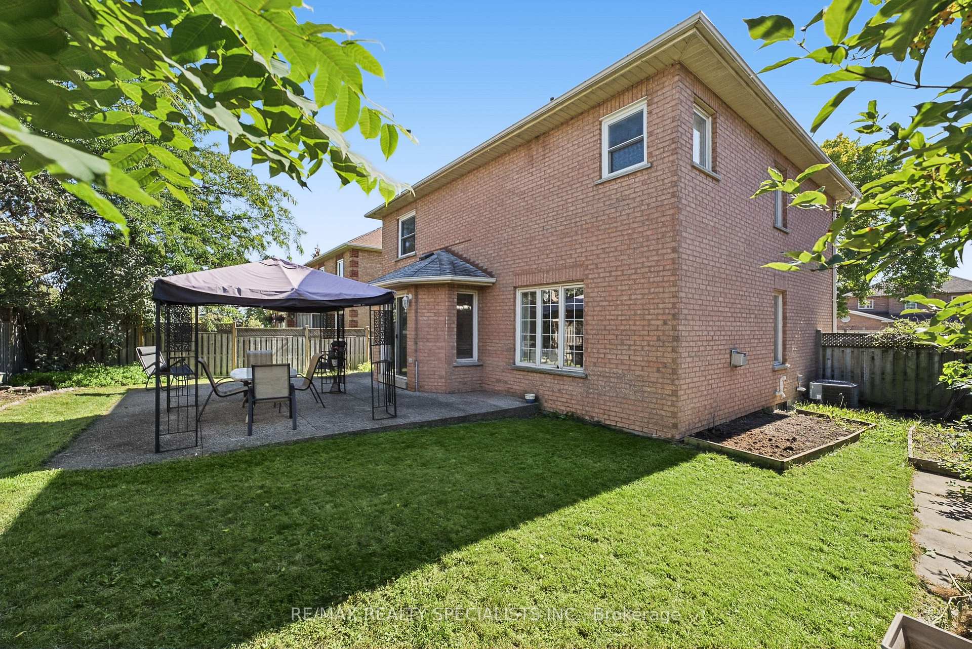 Photo 43 of 1099 Thoresby Drive, Oakville, Clearview — HOMEH