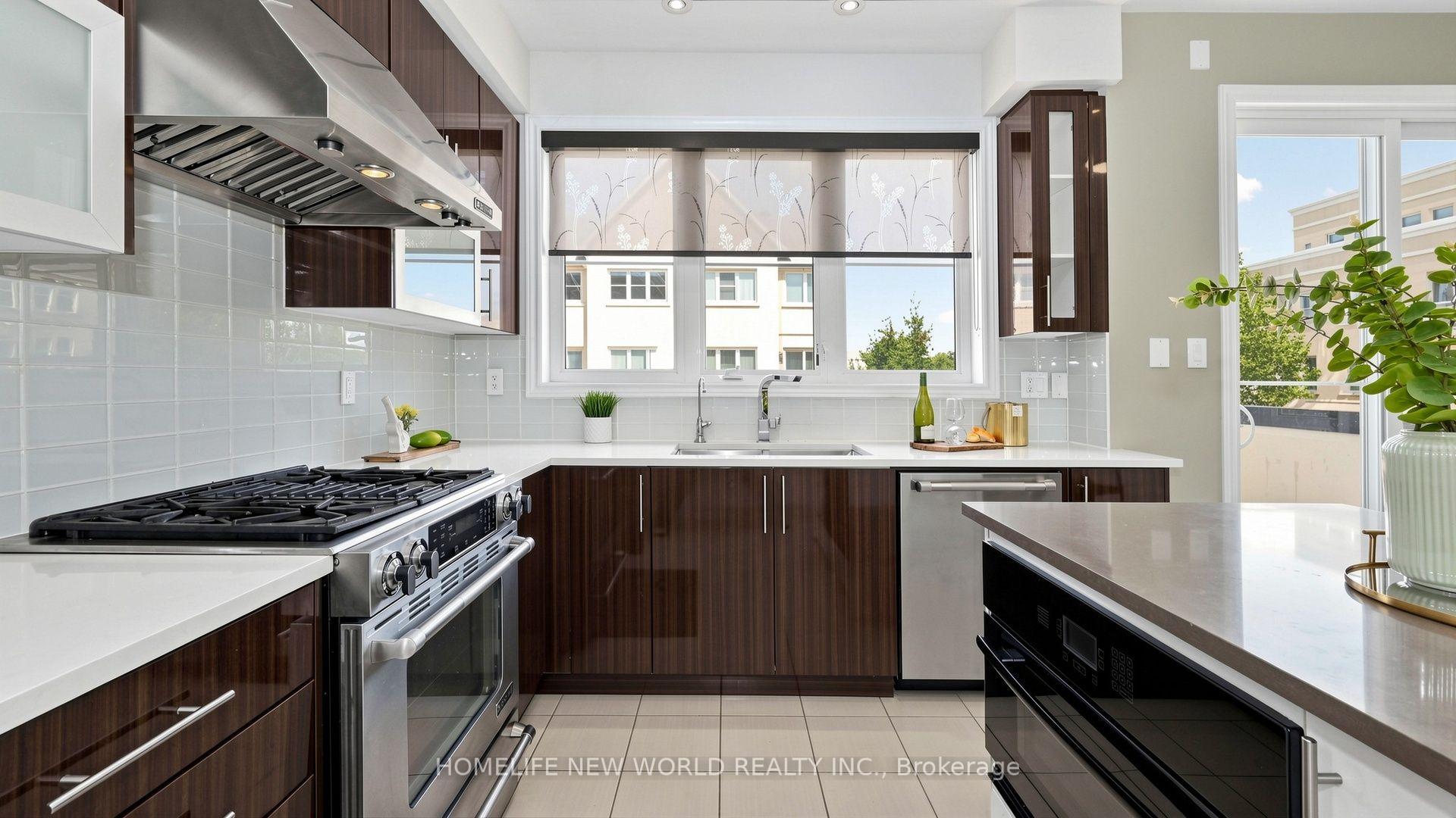 Photo 20 of 16 Victor Herbert Way, Markham, Cathedraltown — HOMEH
