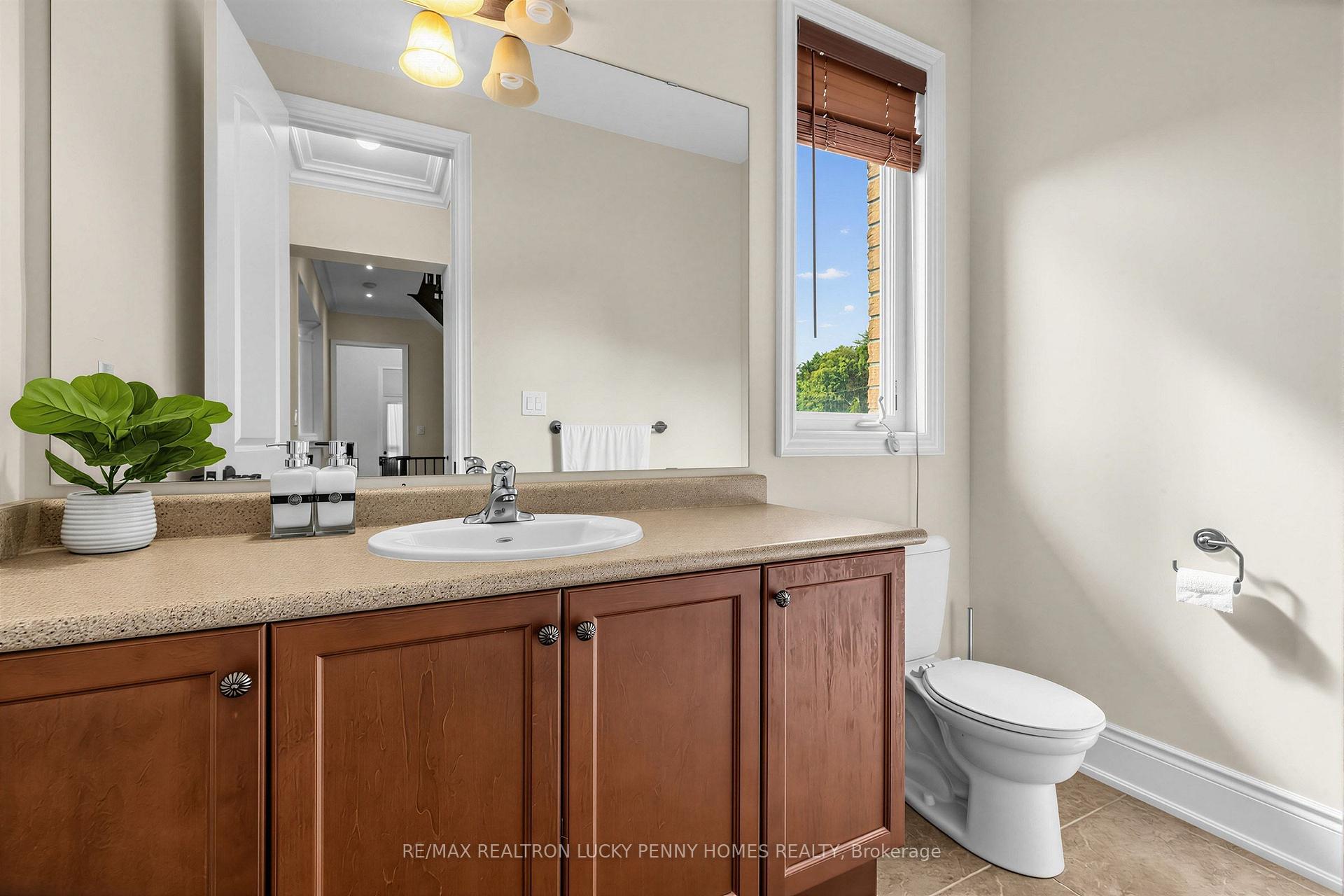 Photo 12 of 34 Glenbourne Park Drive, Markham, Devil's Elbow — HOMEH