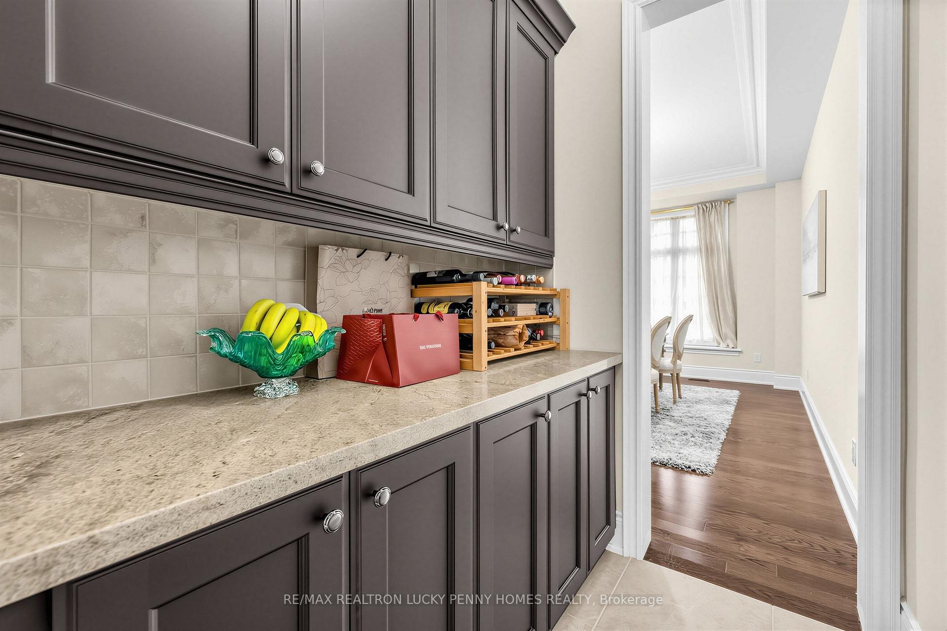 Photo 14 of 34 Glenbourne Park Drive, Markham, Devil's Elbow — HOMEH