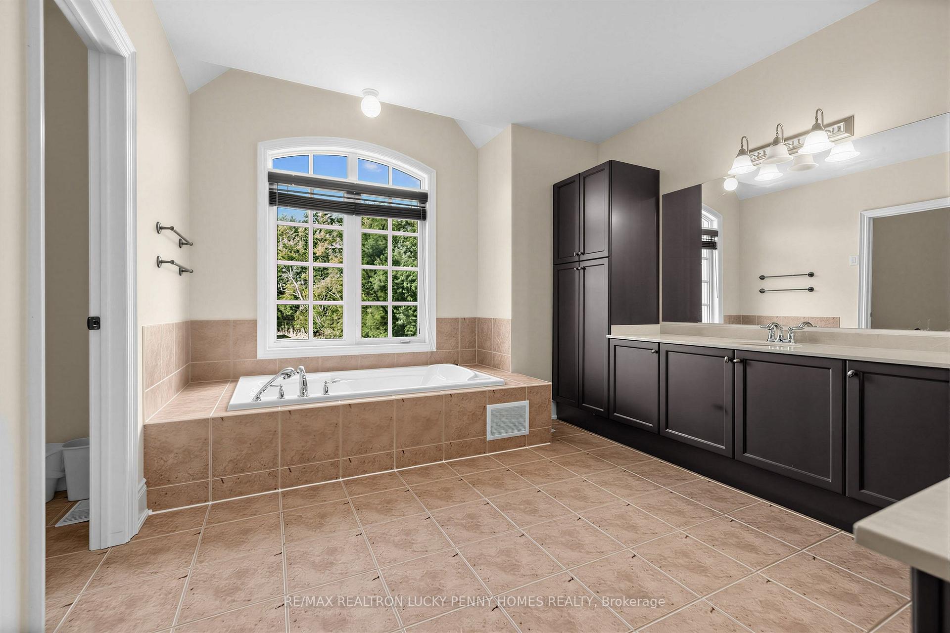 Photo 26 of 34 Glenbourne Park Drive, Markham, Devil's Elbow — HOMEH