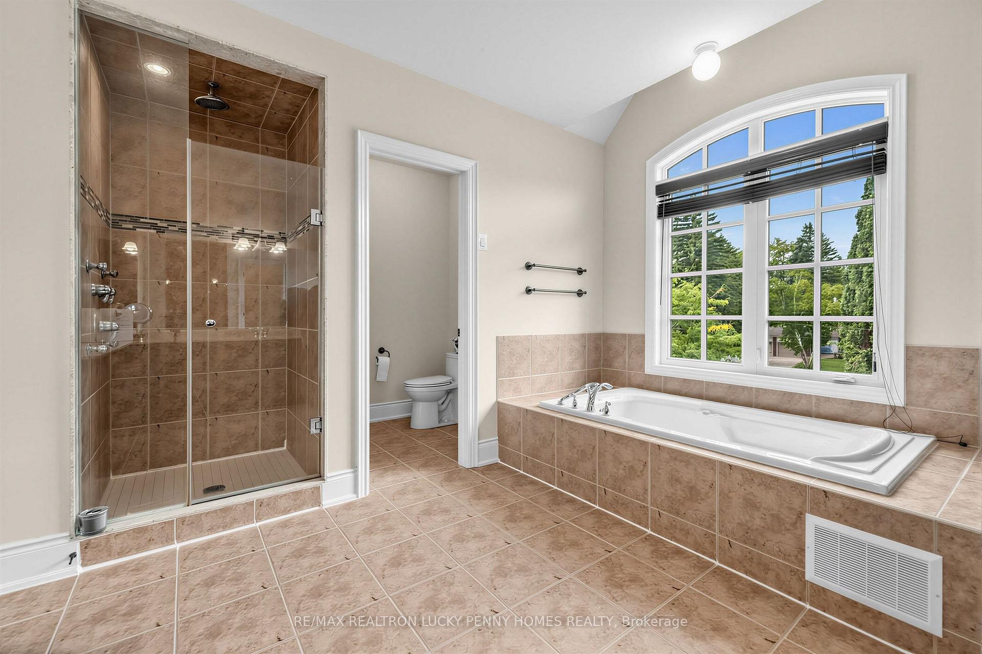 Photo 28 of 34 Glenbourne Park Drive, Markham, Devil's Elbow — HOMEH