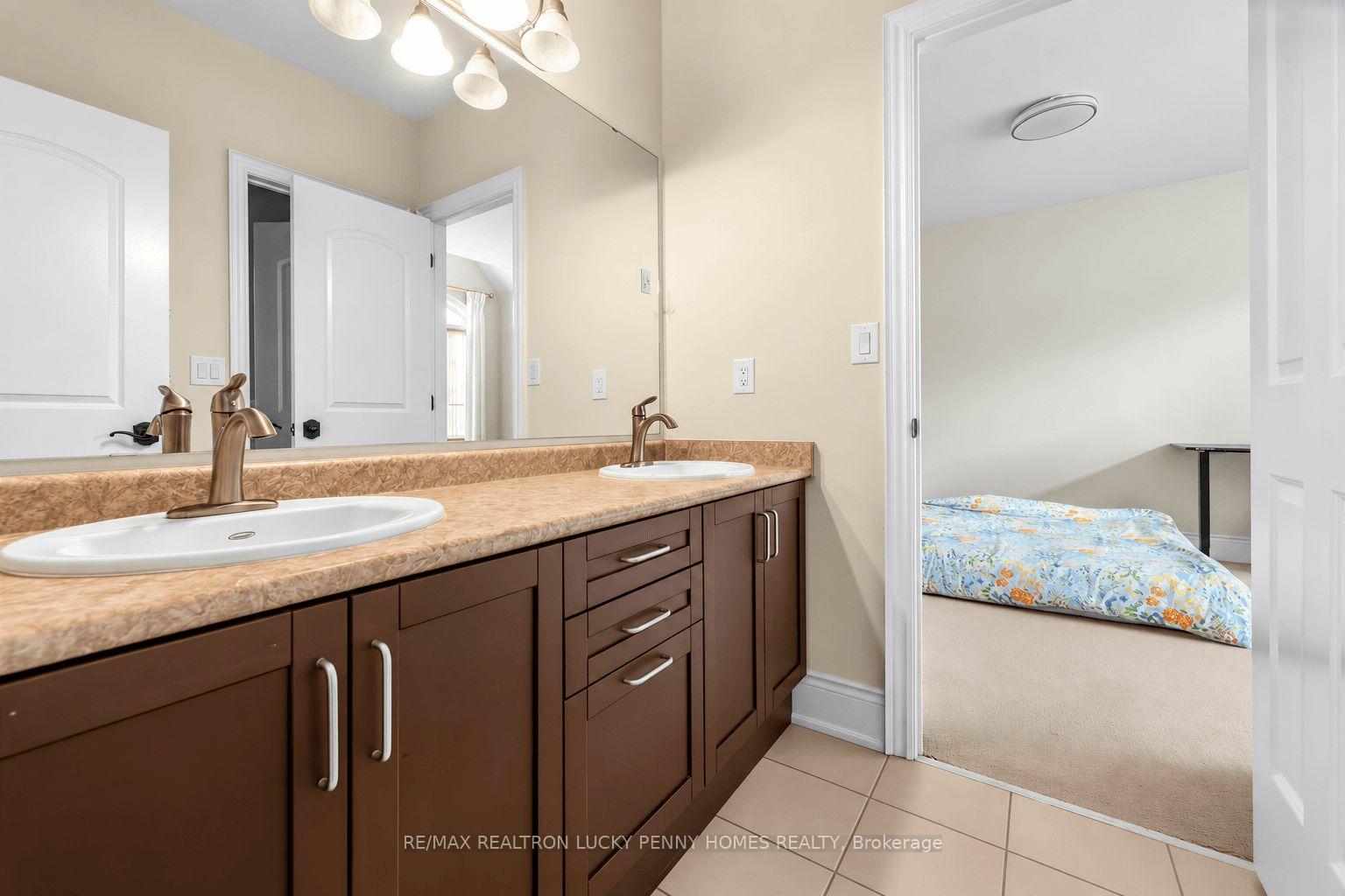 Photo 30 of 34 Glenbourne Park Drive, Markham, Devil's Elbow — HOMEH