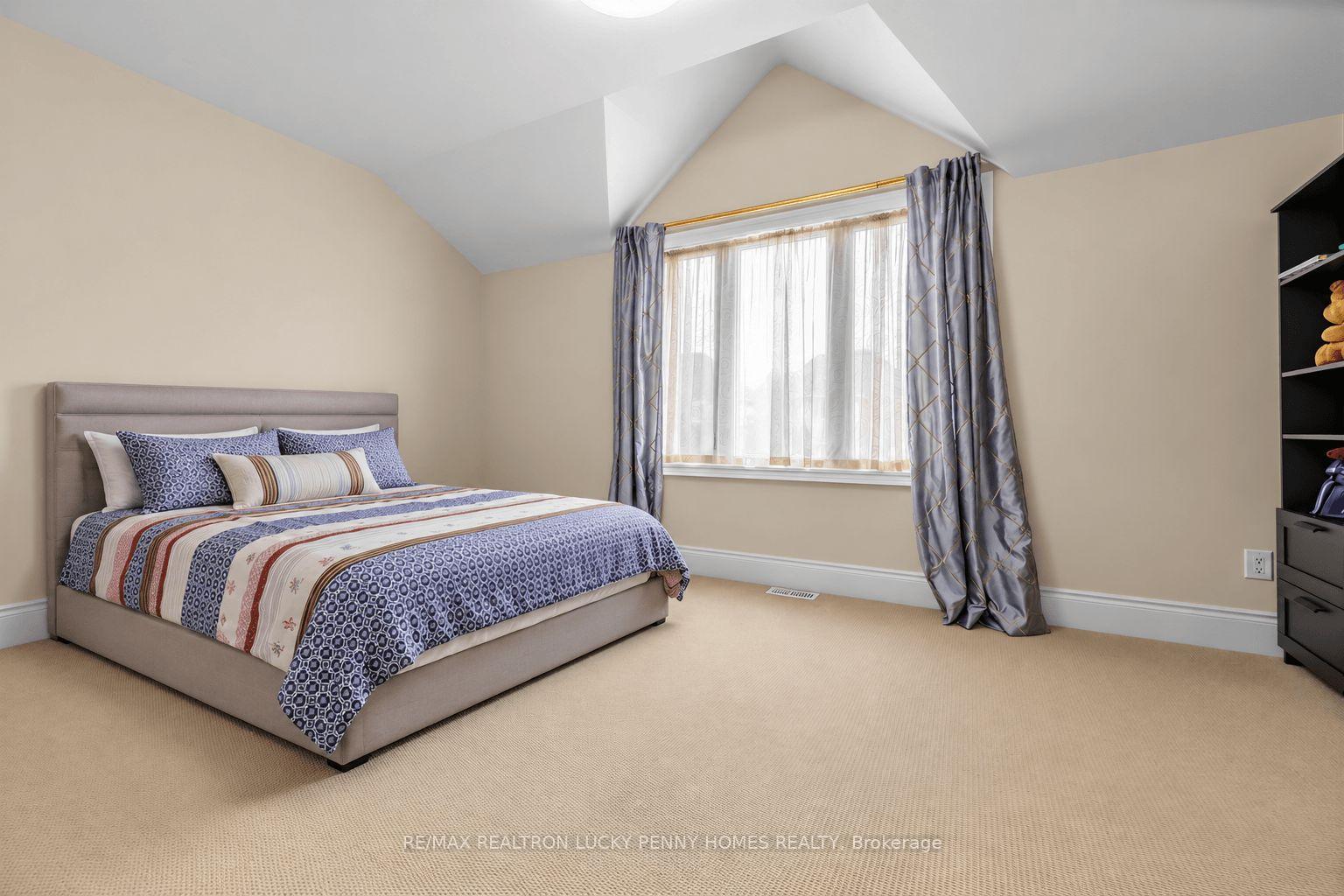 Photo 31 of 34 Glenbourne Park Drive, Markham, Devil's Elbow — HOMEH