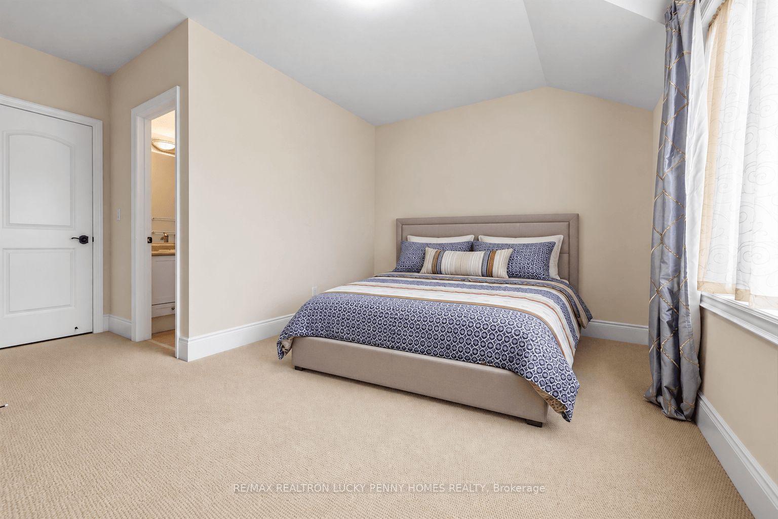 Photo 32 of 34 Glenbourne Park Drive, Markham, Devil's Elbow — HOMEH