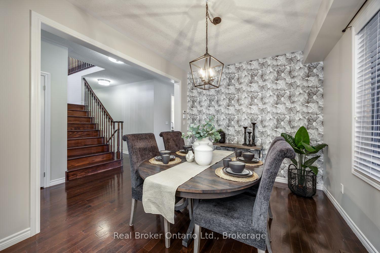 Photo 10 of 110 Sumersford Drive, Clarington, Bowmanville — HOMEH