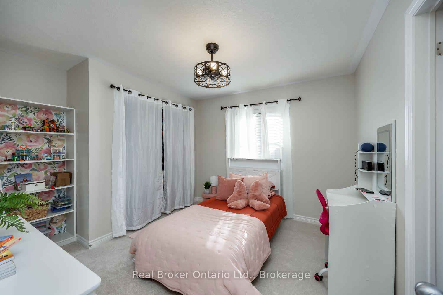 Photo 29 of 110 Sumersford Drive, Clarington, Bowmanville — HOMEH