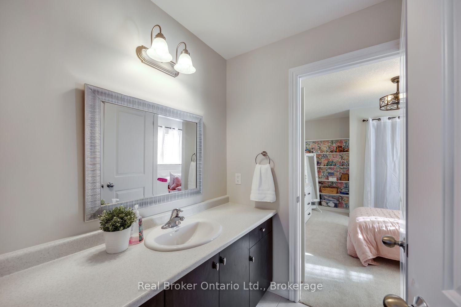 Photo 30 of 110 Sumersford Drive, Clarington, Bowmanville — HOMEH