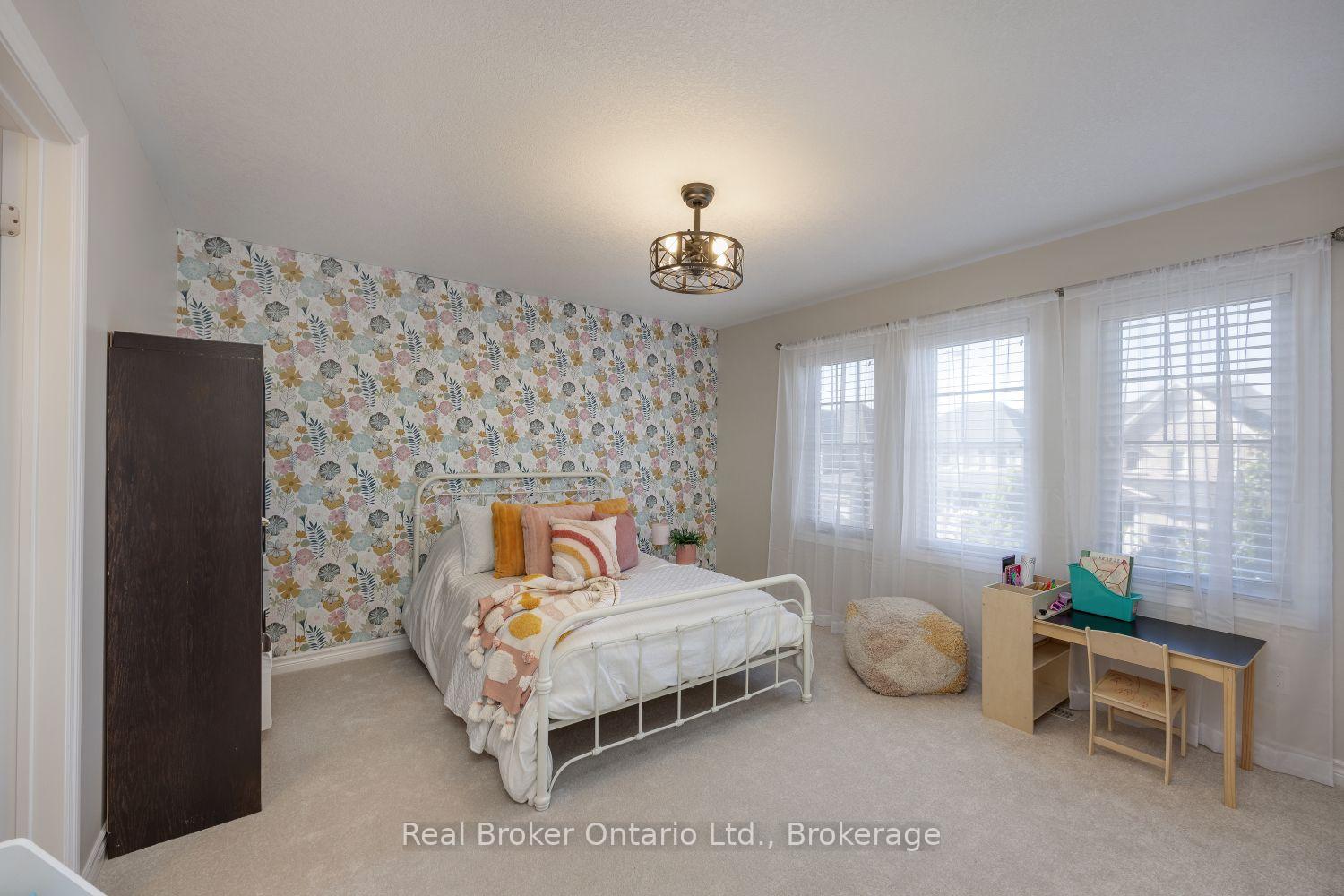 Photo 32 of 110 Sumersford Drive, Clarington, Bowmanville — HOMEH