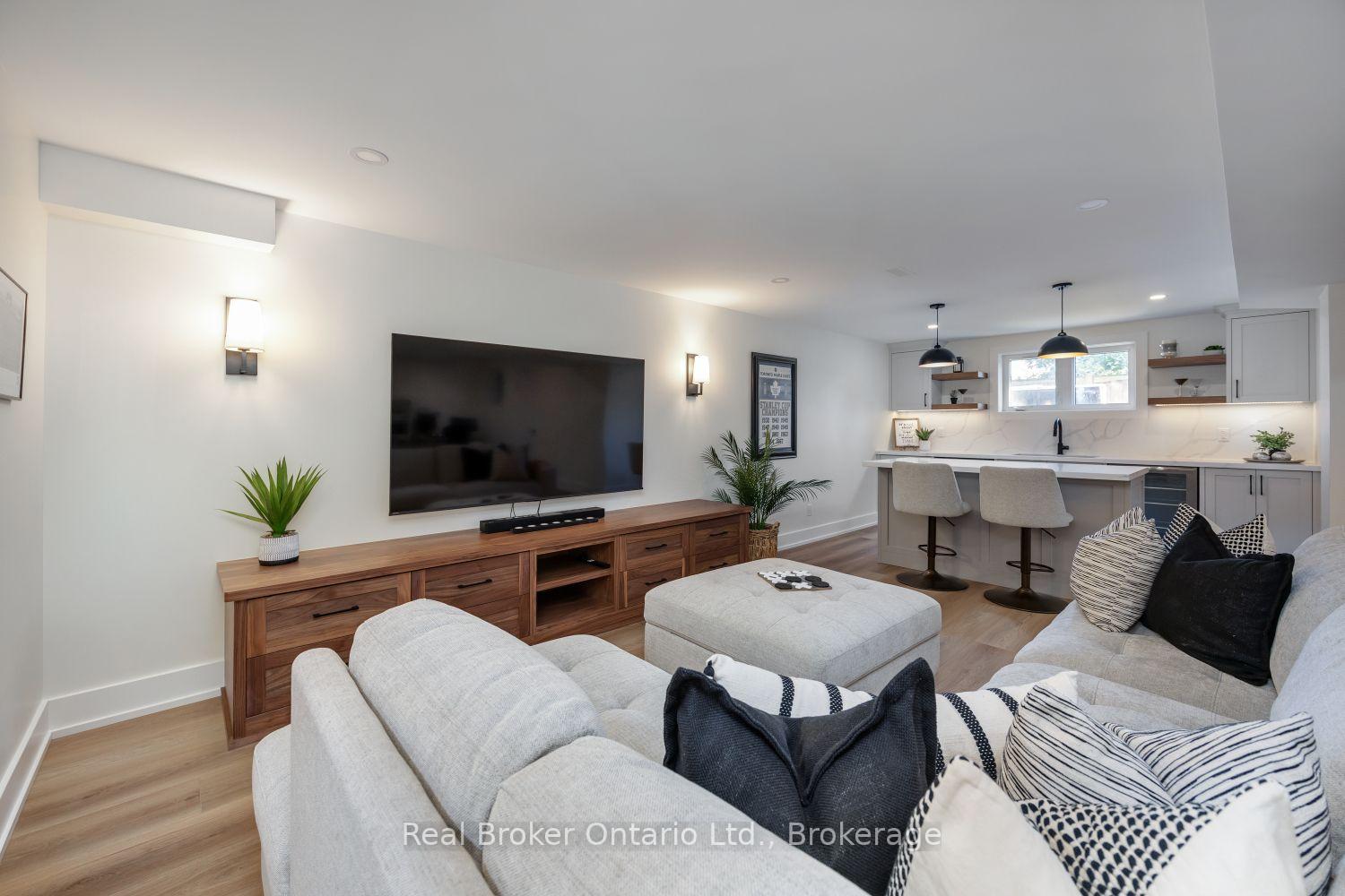 Photo 37 of 110 Sumersford Drive, Clarington, Bowmanville — HOMEH