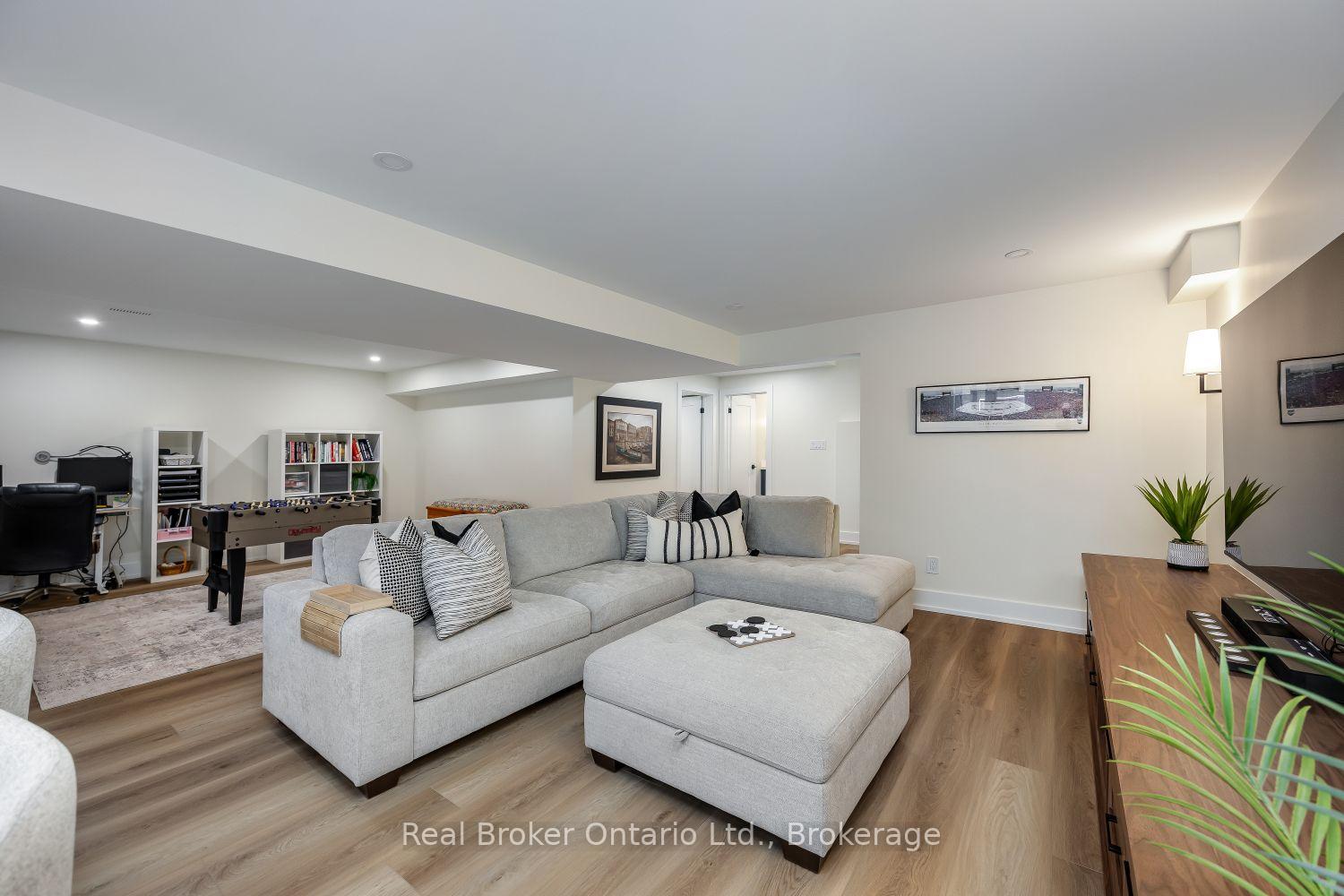 Photo 39 of 110 Sumersford Drive, Clarington, Bowmanville — HOMEH