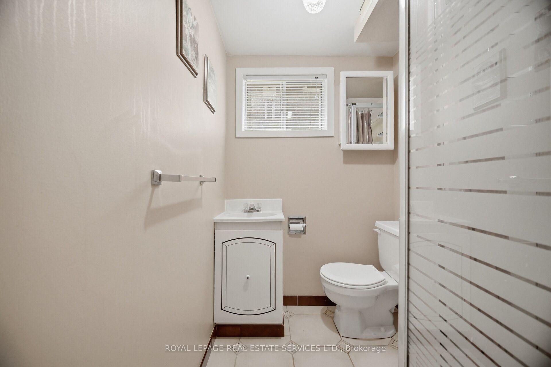 Photo 35 of 1434 Thorndyke Crescent, Mississauga, Applewood — HOMEH
